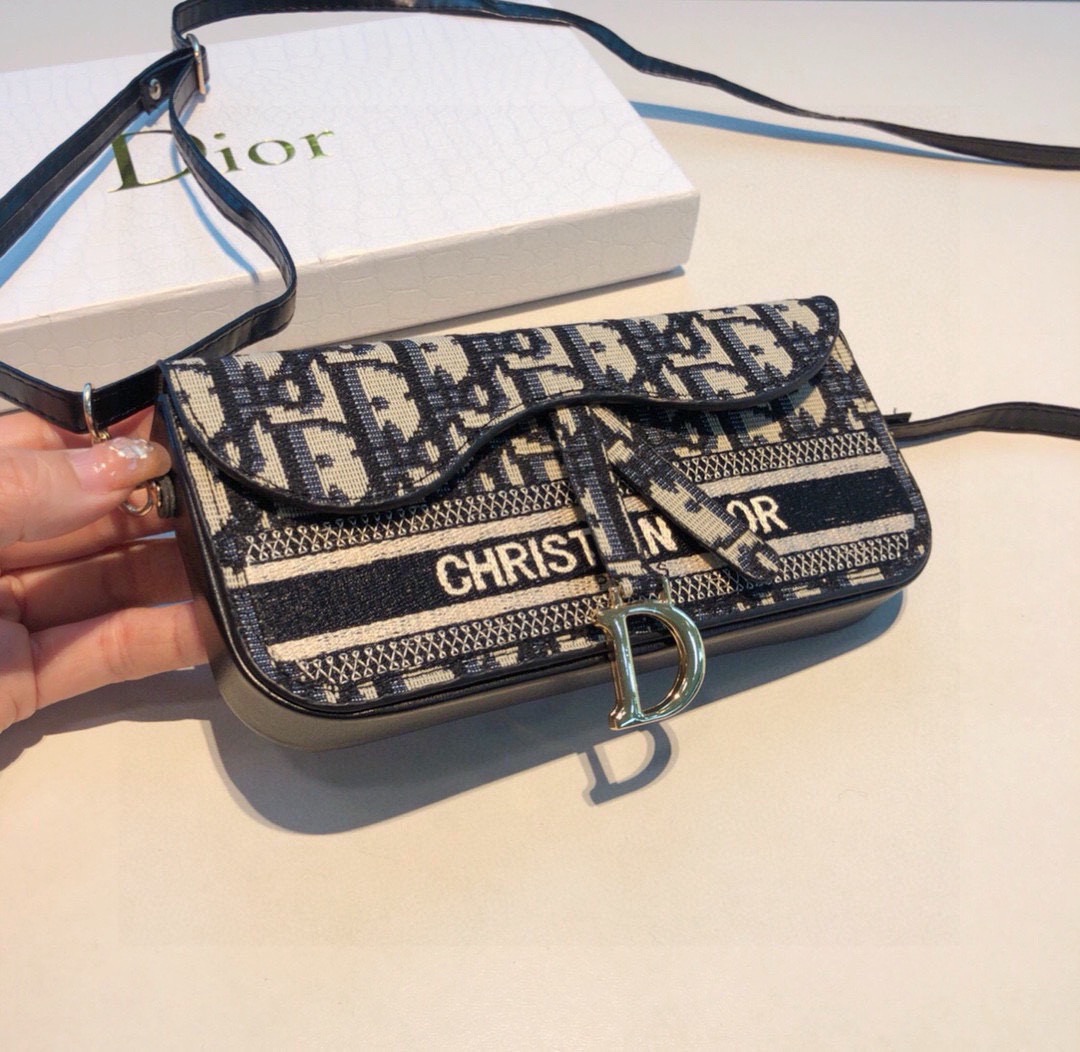 Dior刺绣经典老花通用手机包 斜挎包包，内置卡片层🔥🔥百搭时尚老花系列🖤💙💜