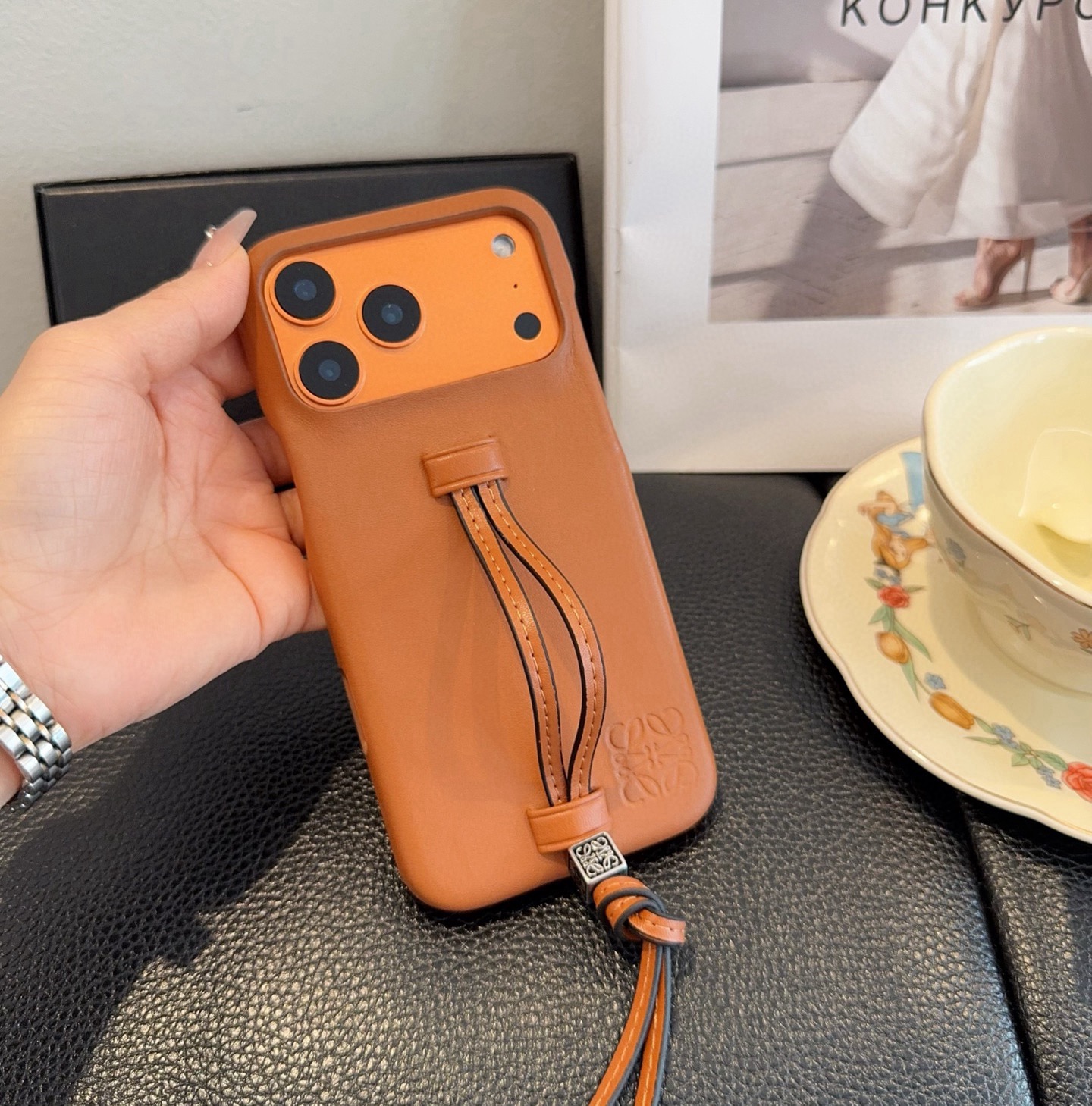 💃罗意威手机壳 手腕带手机壳型号：为了不出现报错型号，请打开本机查看手机设置显示的型号⚠️⚠️⚠️iPh