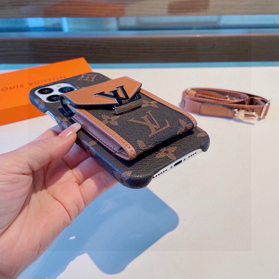 特批 130🔥LVPassy系列卡袋手机壳，经典老花斜挎卡包，零钱包。针织肩带🉑️拆卸，默认配肩带，不要