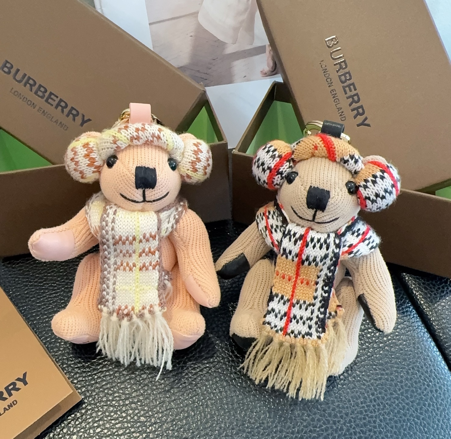 🔥Burberry代工厂小熊🐻挂件，巴宝莉🐻围巾🧣泰迪熊钥匙扣包饰挂件 温柔到心里🥰 准备已久、精致自留