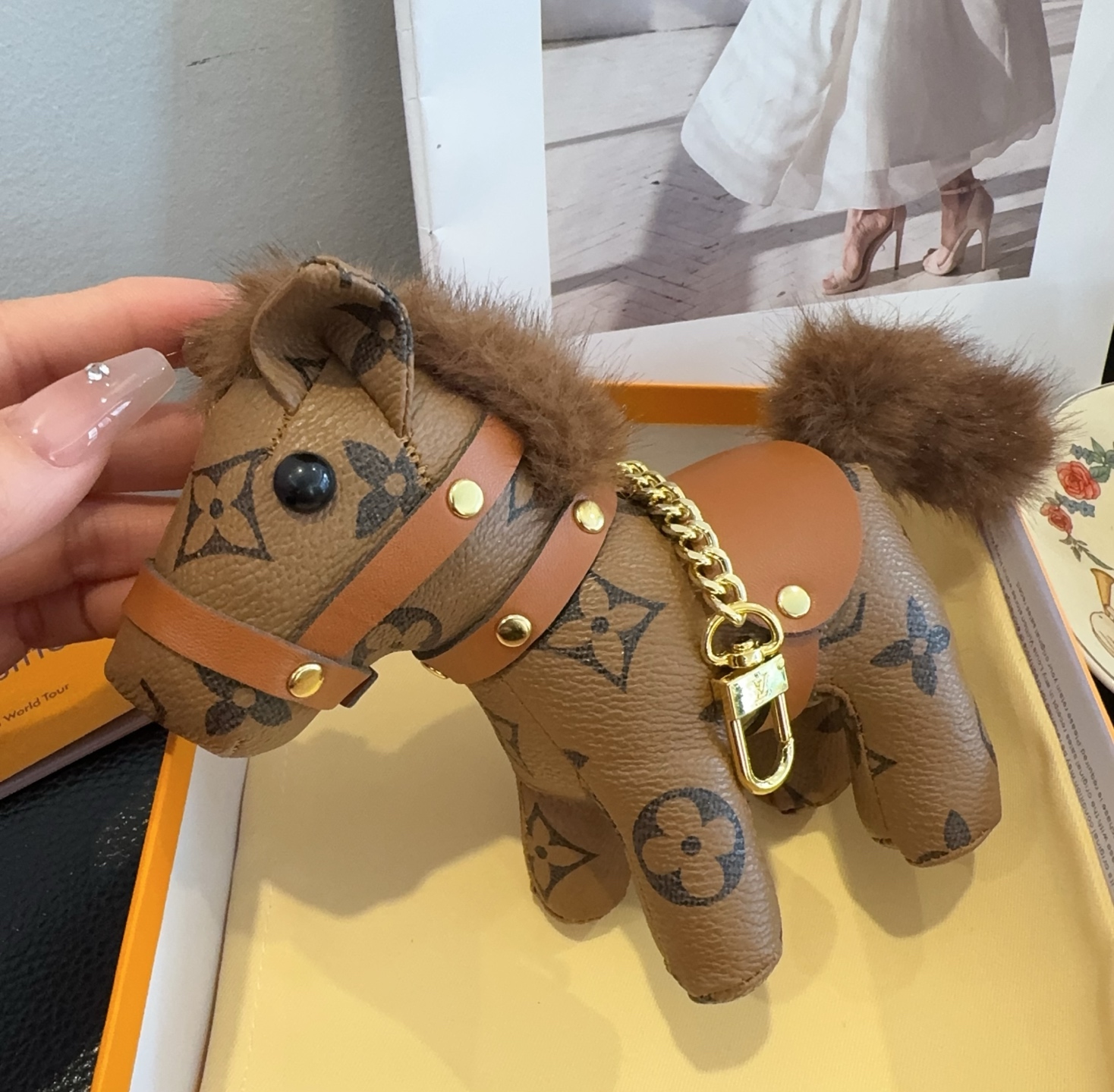 LV钥匙扣老花包包挂件 马上有钱小马🐎挂饰