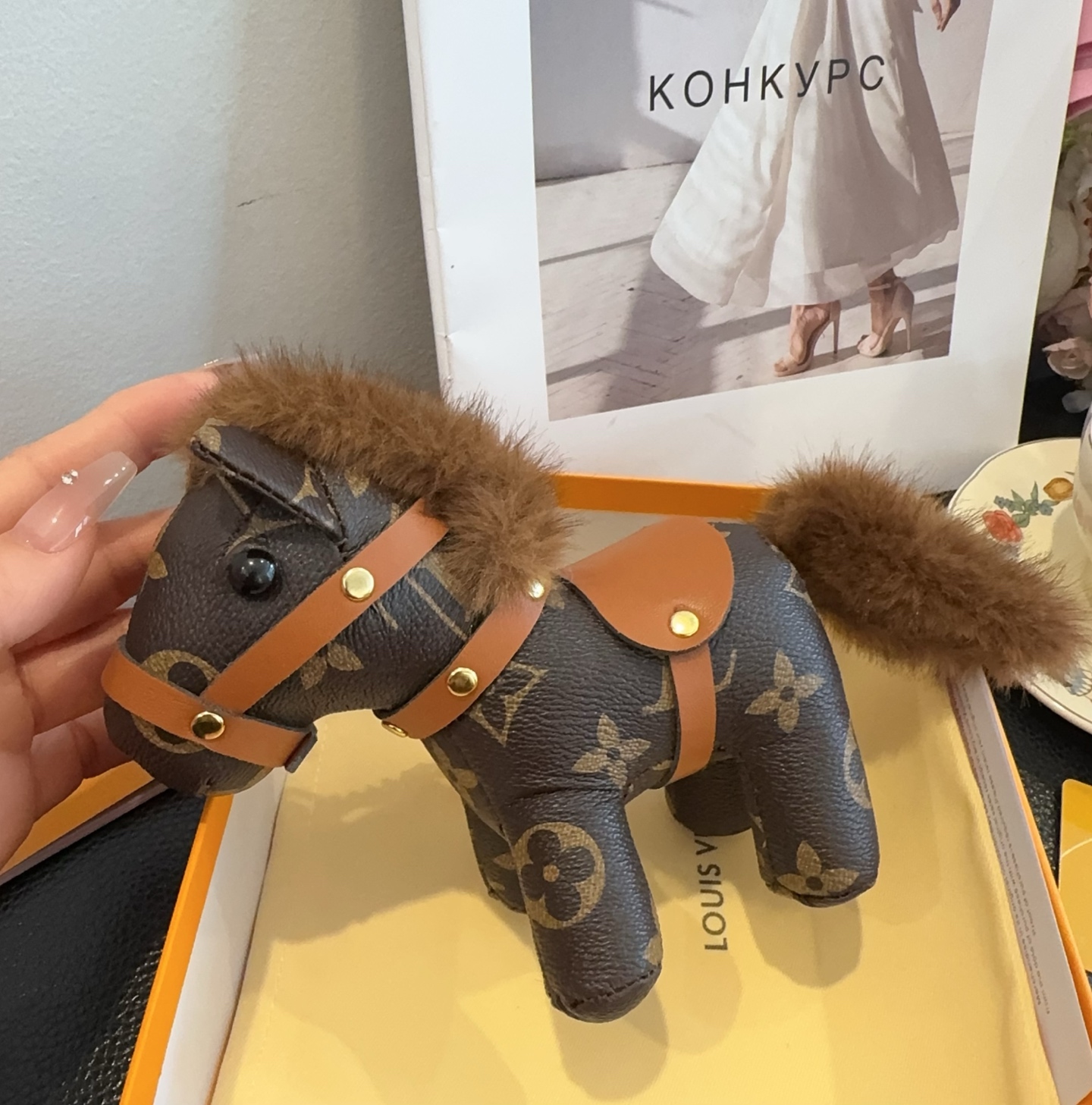 LV钥匙扣老花包包挂件 马上有钱小马🐎挂饰