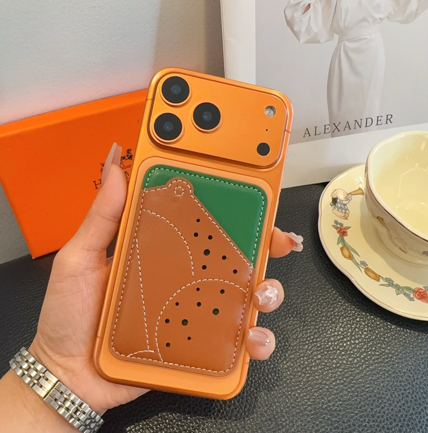 🔥爱马仕官网磁吸卡包 手机磁吸卡包顶级高品质[强]磁吸式卡夹，尺寸：长6.5*高9.5*宽0.5厘米