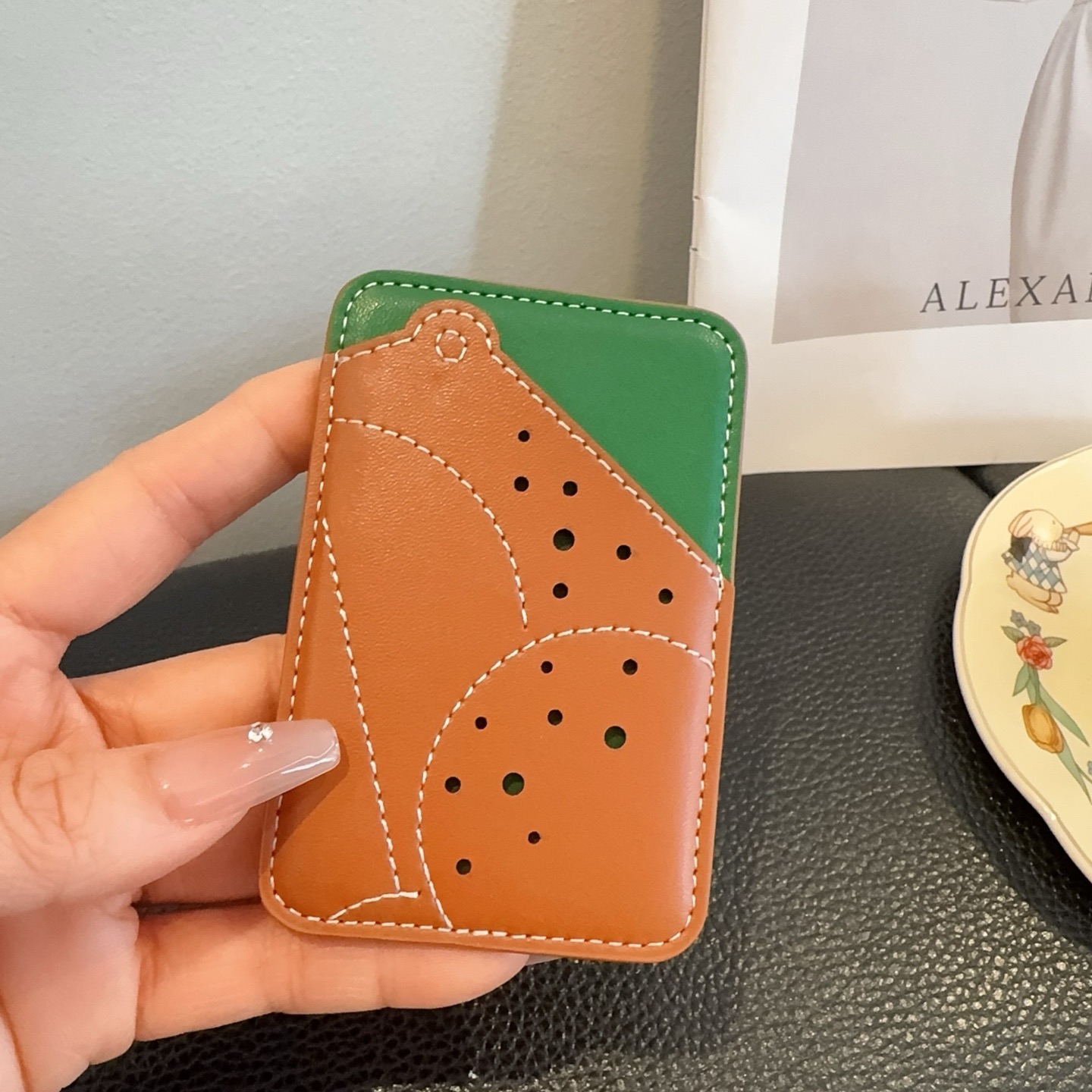 🔥爱马仕官网磁吸卡包 手机磁吸卡包顶级高品质[强]磁吸式卡夹，尺寸：长6.5*高9.5*宽0.5厘米