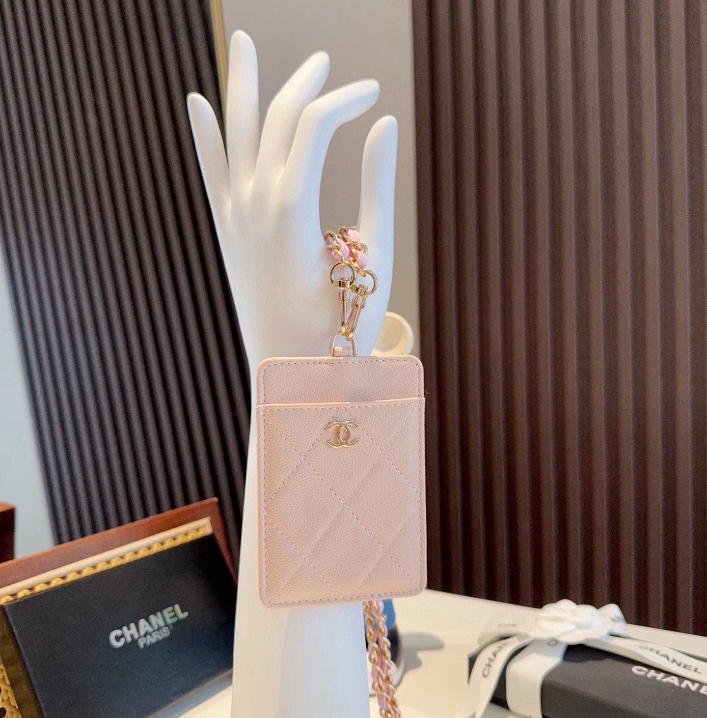 🔥香奈儿菱格绣花链条卡包 工牌🪪卡包 香奈儿卡包 链条挂脖设计🉑拆卸