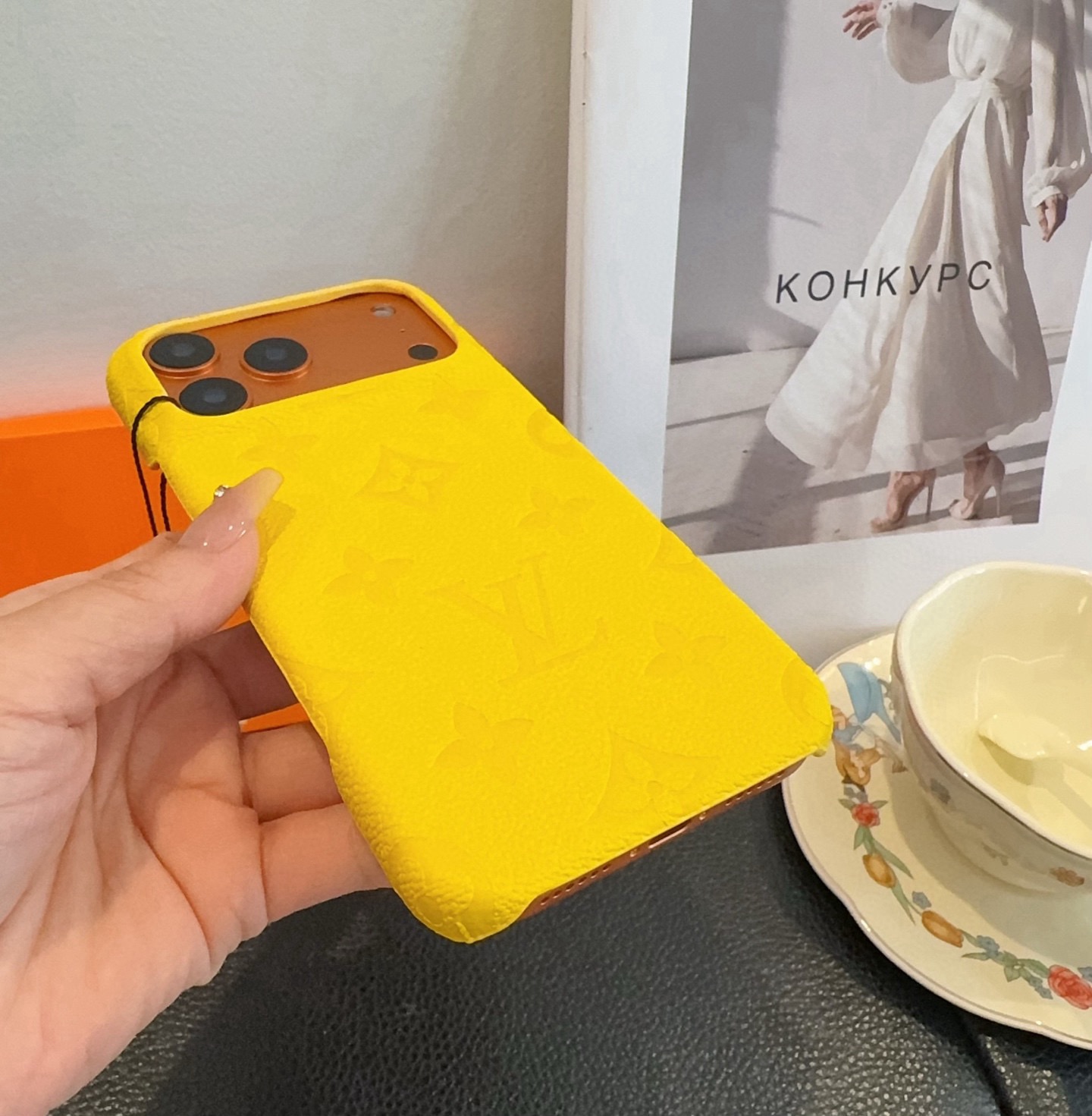 星宇橙系列 lv 荔枝纹牛皮压纹手机壳型号：为了不出现报错型号，请打开本机查看手机设置显示的型号⚠️⚠️