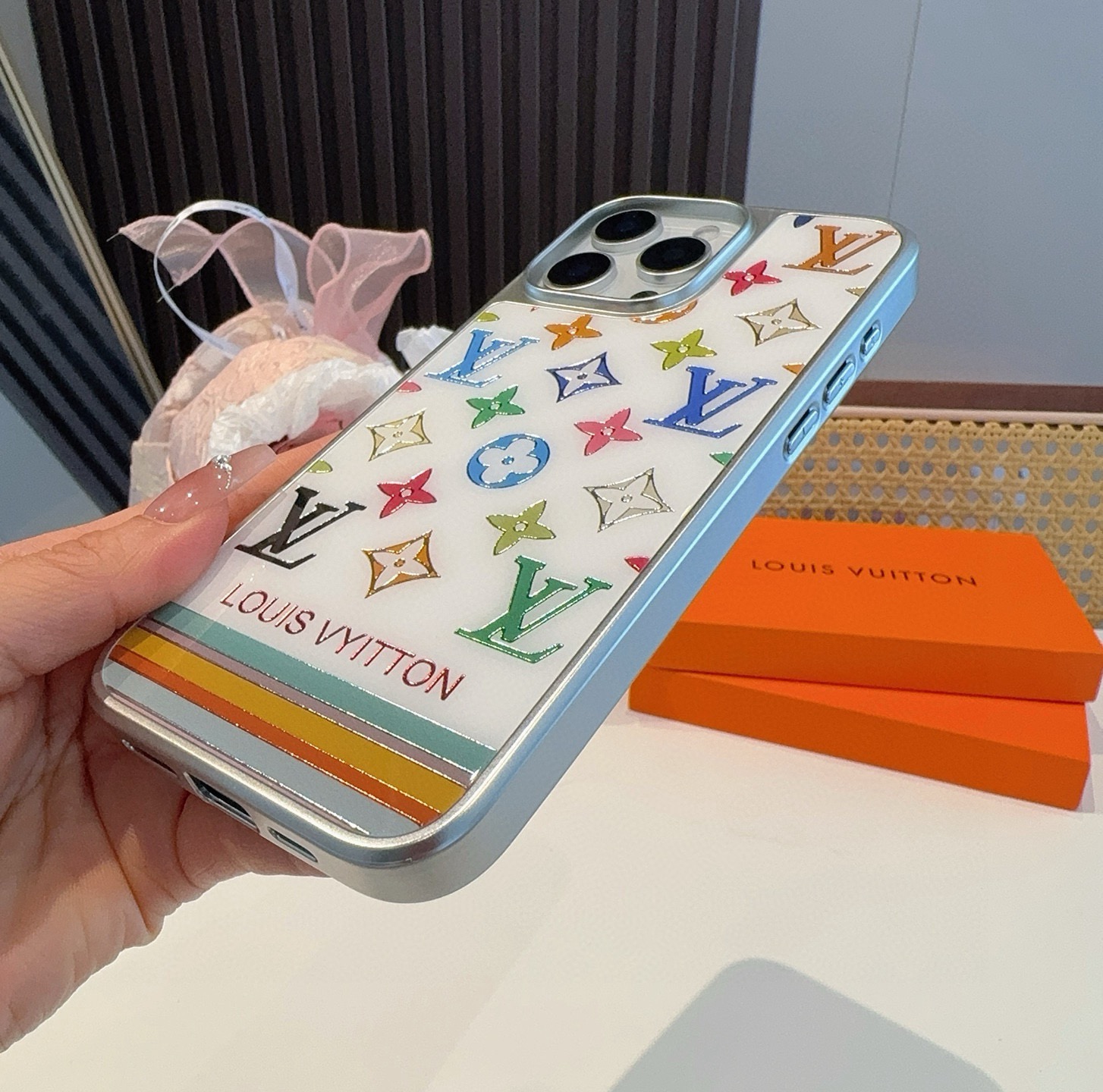 🔥 LV新品手机壳 新工艺鎏金工艺玻璃壳[烟花] 电镀玻璃磁吸手机壳型号：为了不出现报错型号，请打开本机