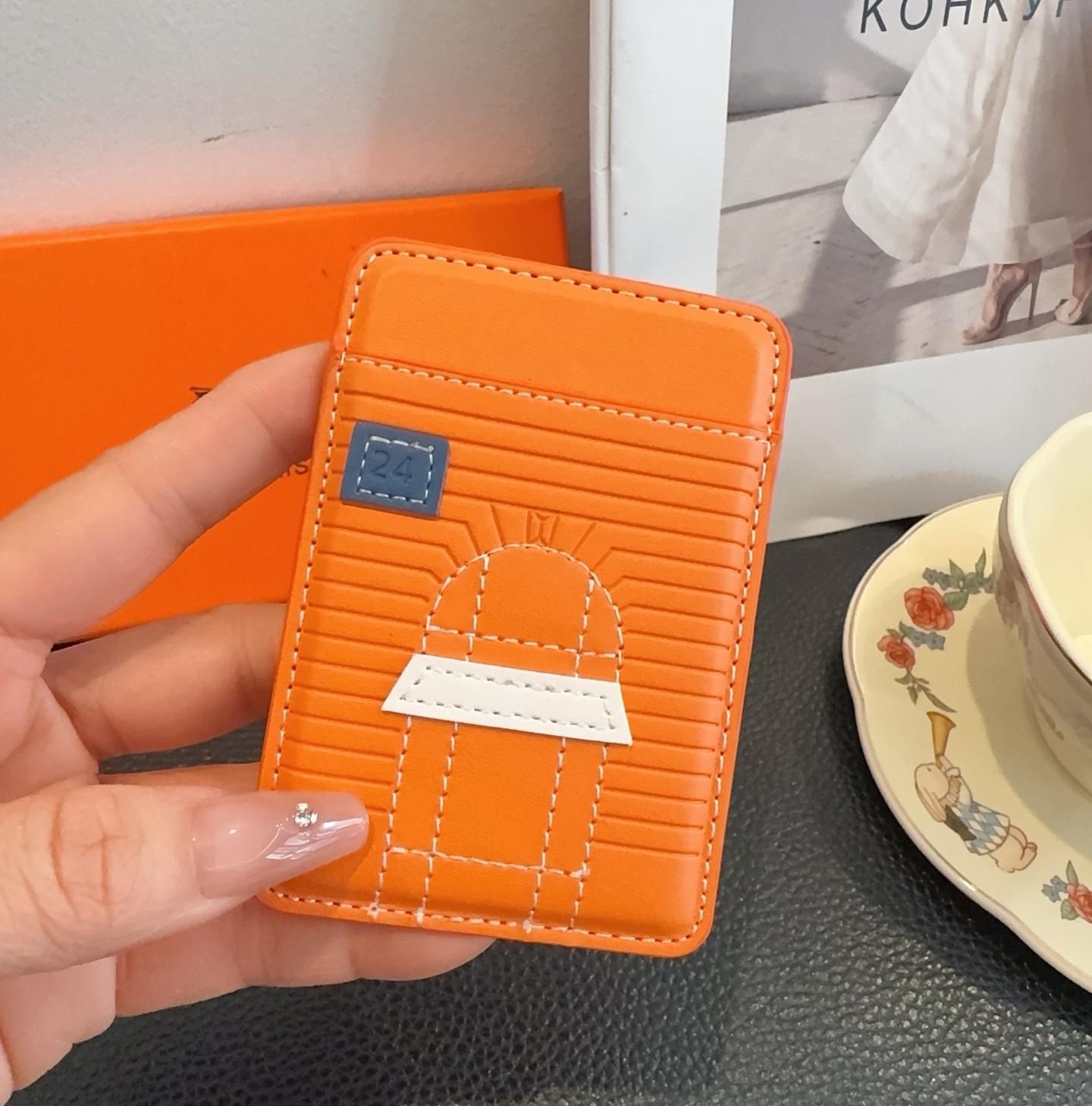 🔥爱马仕官网磁吸卡包 爱马仕房子刺绣手机磁吸卡包顶级高品质[强]磁吸式卡夹，尺寸：长6.5*高9.5*宽
