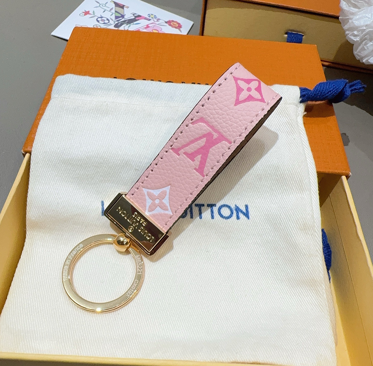 🔥爆款推荐 驴家牛皮压花渐变钥匙扣 LV钥匙扣 车钥匙挂件包包挂饰 DauPhine Dragonne 