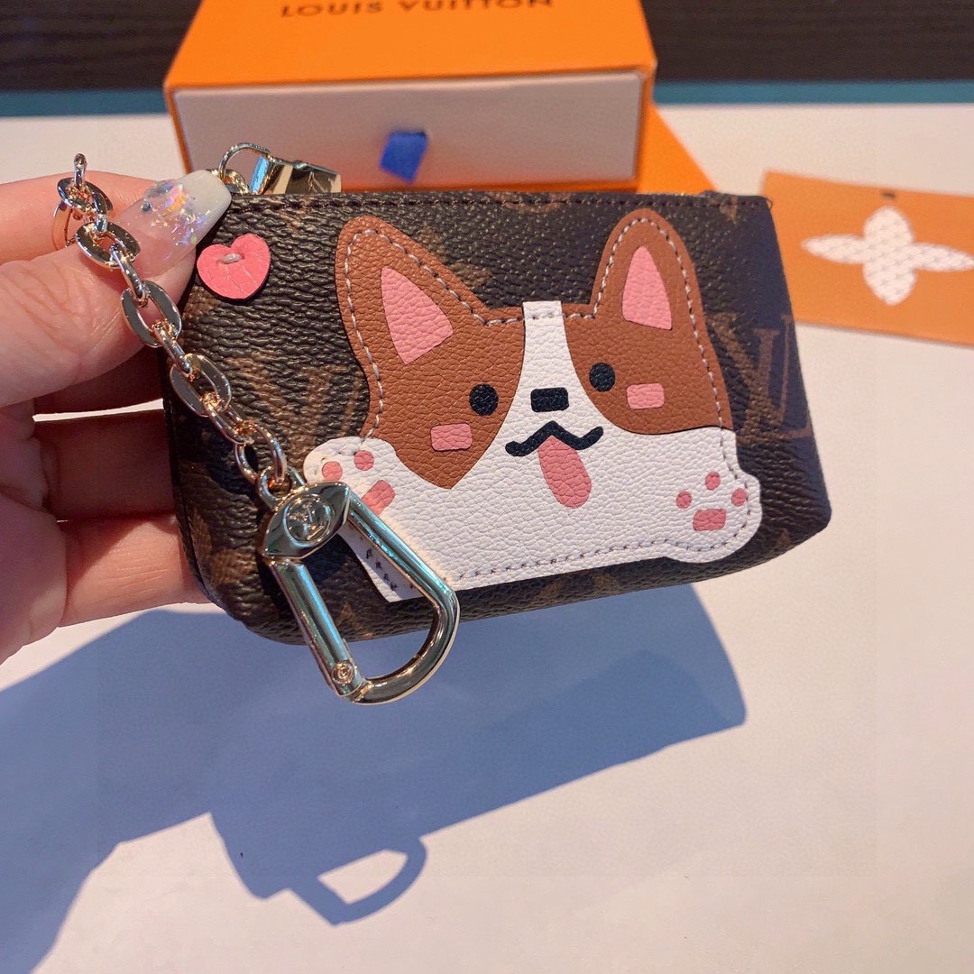 🔥独家新品LV卡通老花零钱包包，经典老花耳机包，包包挂饰，圣诞熊🐻 小柴犬、狮子🦁️零钱包 超纤材质 五