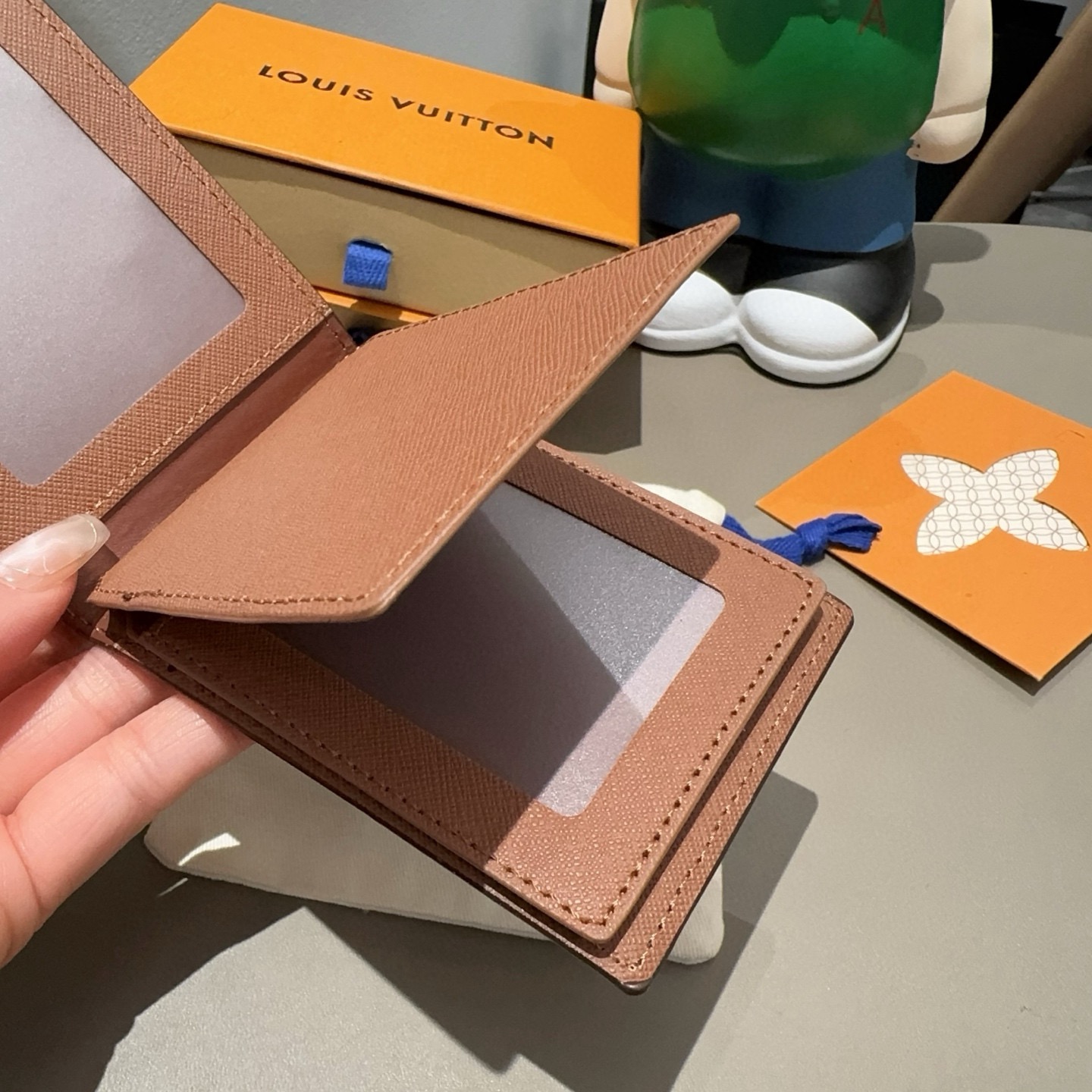 🔥LV卡通经典老花证件皮夹零钱包，唐老鸭 小柴犬图案，可放驾驶证 通行证 身份证等各种证件🪪经典老花卡包