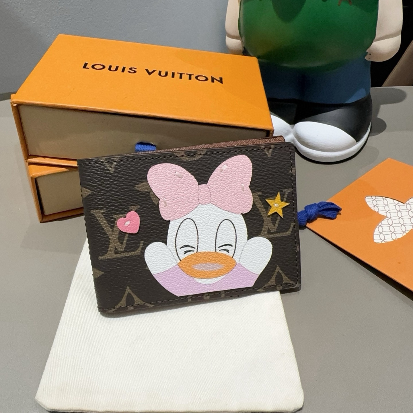 🔥LV卡通经典老花证件皮夹零钱包，唐老鸭 小柴犬图案，可放驾驶证 通行证 身份证等各种证件🪪经典老花卡包