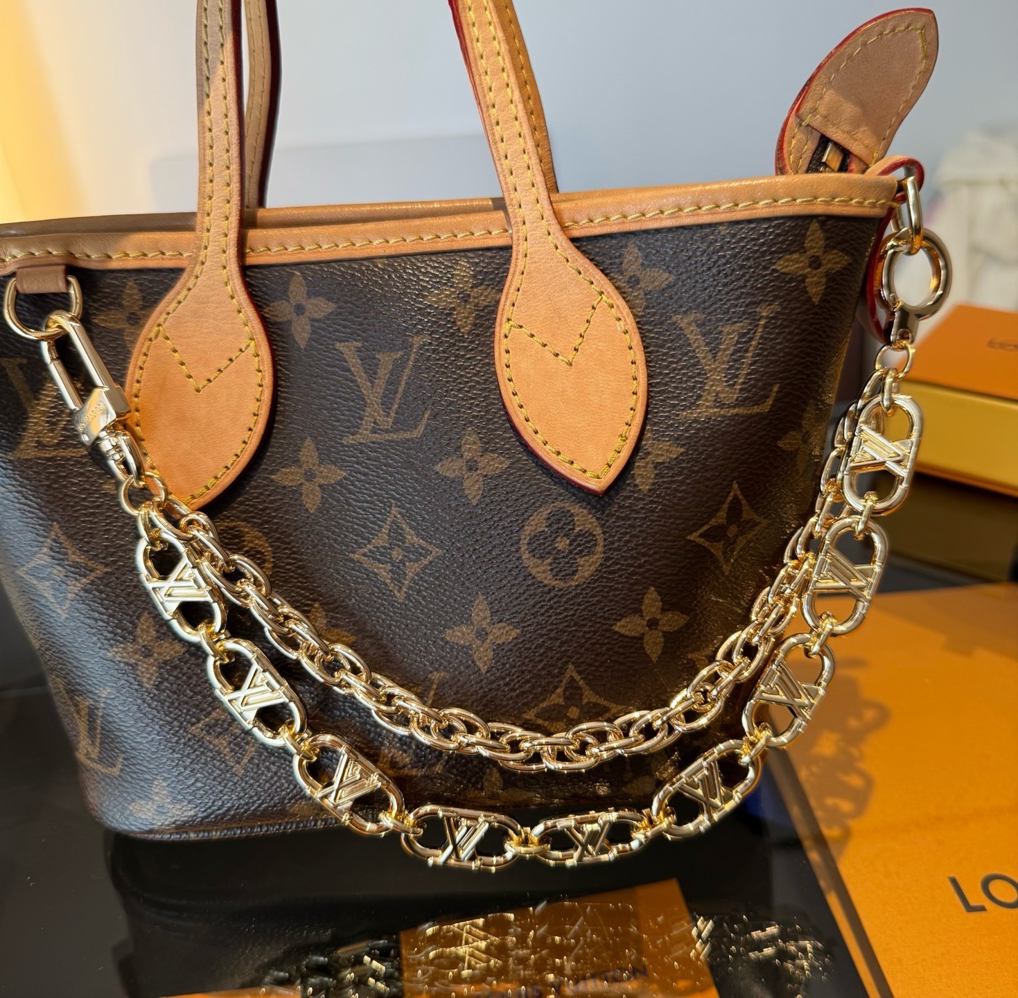 🔥LV 包链 钥匙扣 路易威登新款包链，包包挂件 配饰 多元素材质，舒展时尚个性！