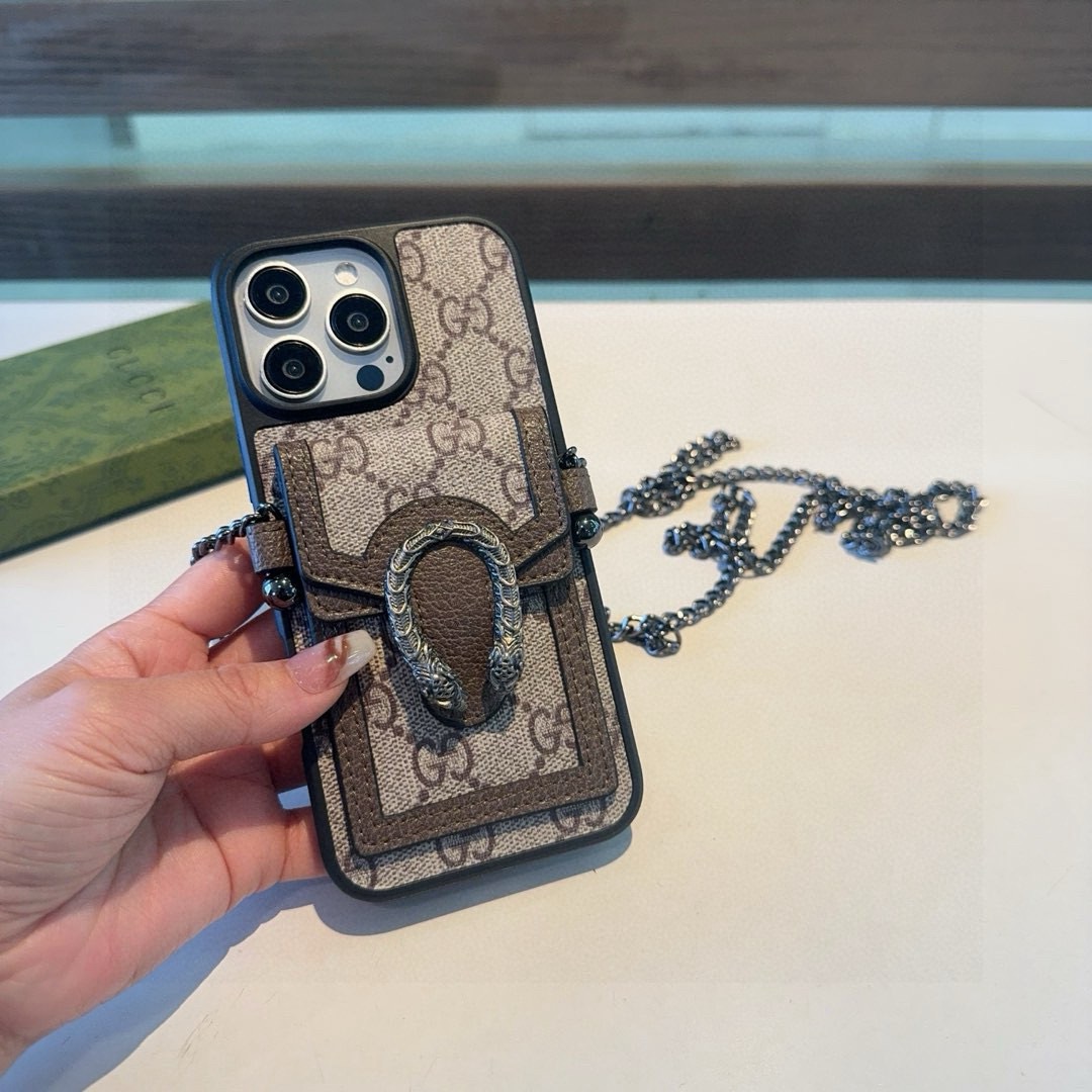 🔥🔥蛇🐍年爆款 Gucci古驰贴皮酒神系列蛇头卡包手机壳 斜挎手机壳型号：为了不出现报错型号，请打开本机