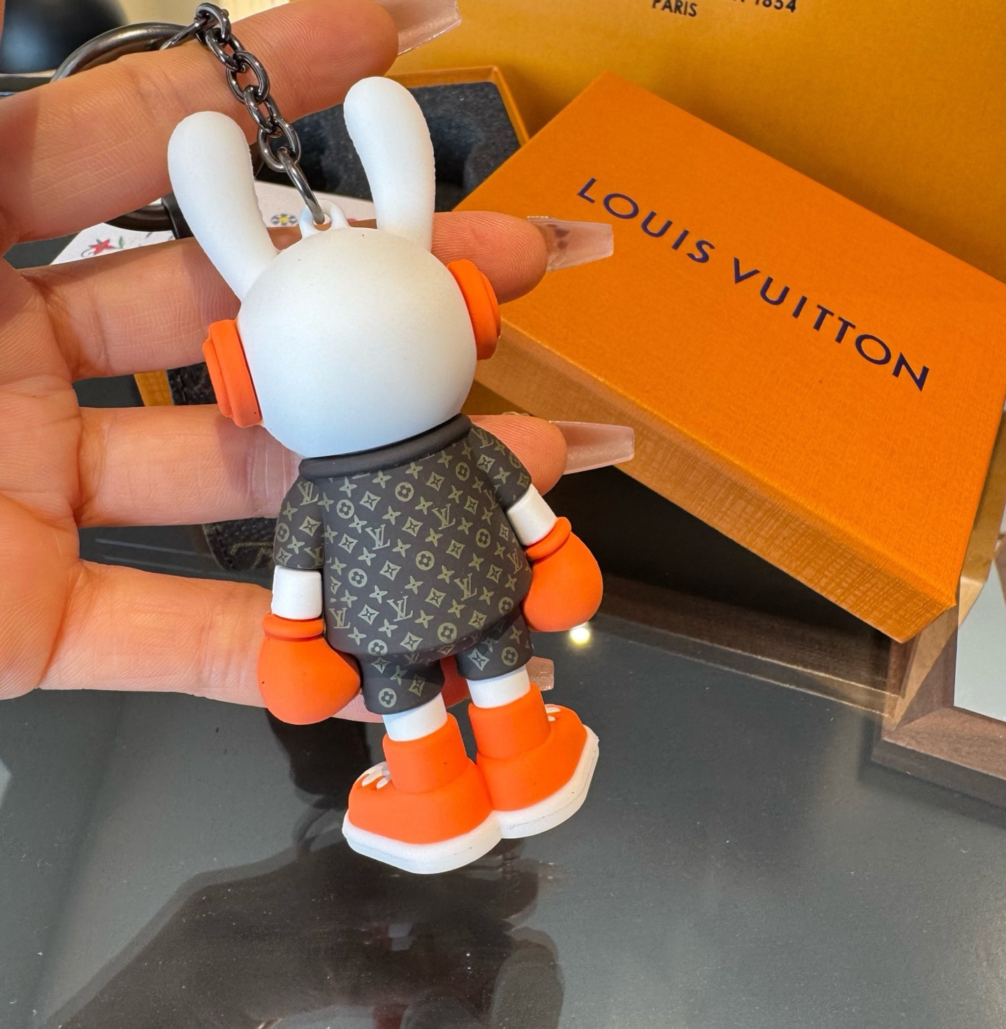 🔥LV兔子公仔钥匙扣 可拆卸当汽车摆件，网红爆款 高档装饰挂件 高版本出货 配包装