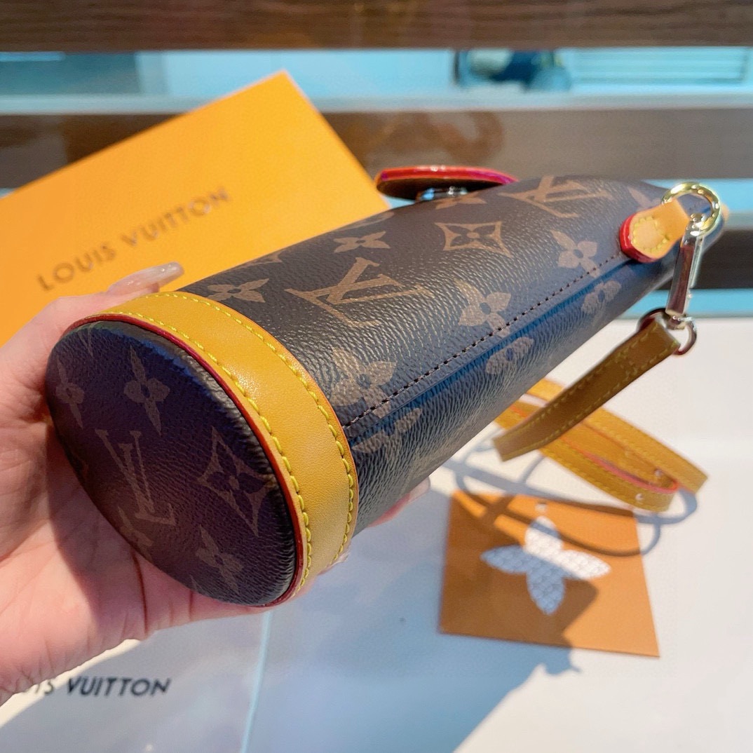 🔥LV薯条🍟斜挎手机包mini包包 M80874 Louis Vuitton 路易威登FOLD ME 斜