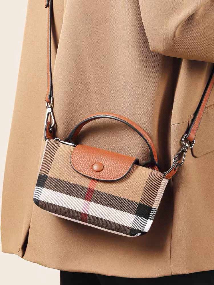 ❤️Burberry巴宝莉手机包，经典格子帆布拼接牛皮，斜挎小包官网同款 mini手提包包生活出门不需要