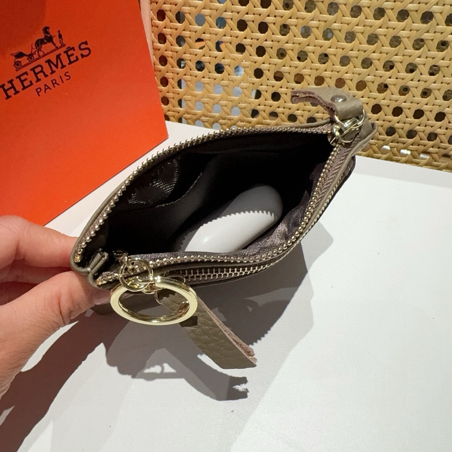 🔥爱马仕H零钱包钥匙包，头层牛皮 有隔层 可放口红零钱耳机等小物件 手感真的很赞❗️