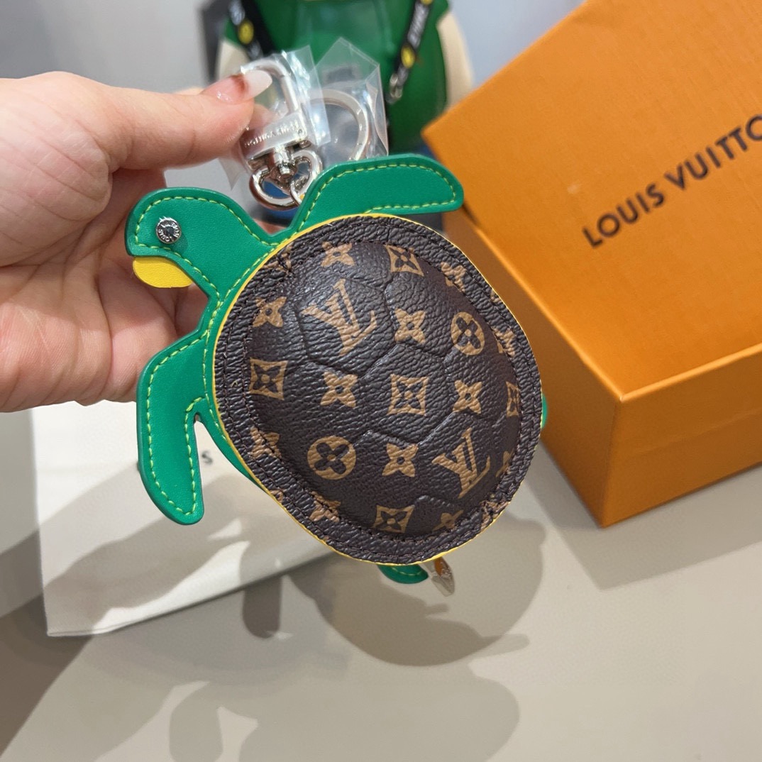 🔥官网新品M01471Louis Vuitton 路易威登海龟🐢乌龟包钥匙扣挂件 LV蓝牙耳机包 Tur