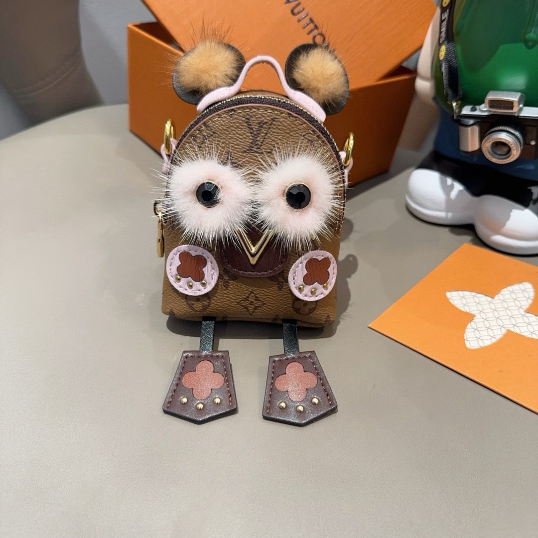 🔥LOUIS VUITTON官网M69552 PALM SPRINGS BEAR包饰与钥匙扣。Lv斜挎迷