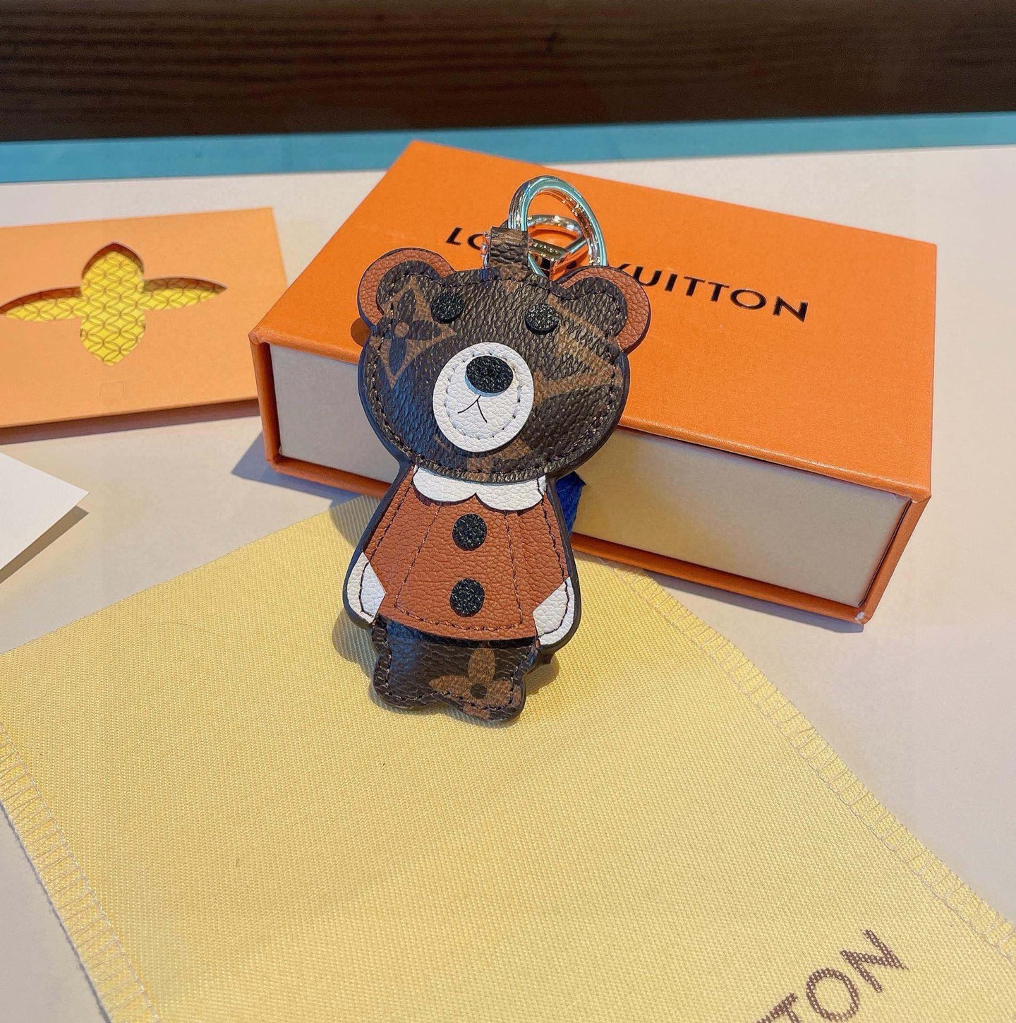 🔥驴家动物兄弟公仔挂件，小熊，小虎，小狮子包饰，LV钥匙扣，包包挂饰专柜代购内部填充物都与专柜一致聚酯纤