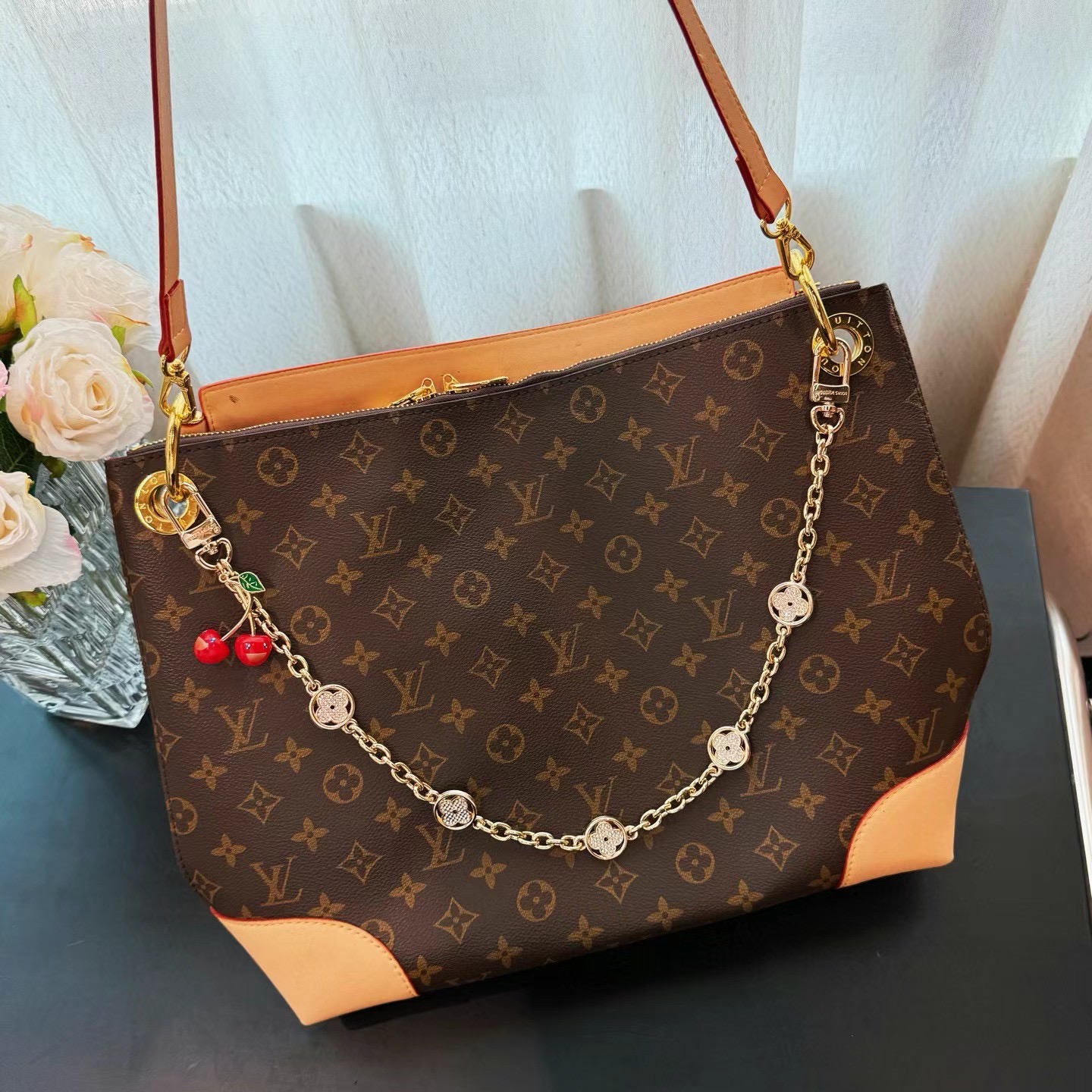 LV X TM 樱桃🍒包挂包链原单货 Lv钥匙扣包饰包包挂件Louis Vuitton 路易威登 樱桃🍒