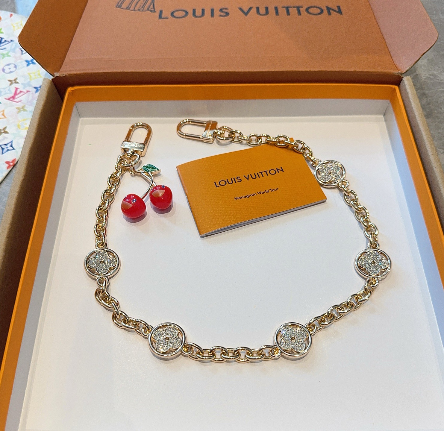 LV X TM 樱桃🍒包挂包链原单货 Lv钥匙扣包饰包包挂件Louis Vuitton 路易威登 樱桃🍒