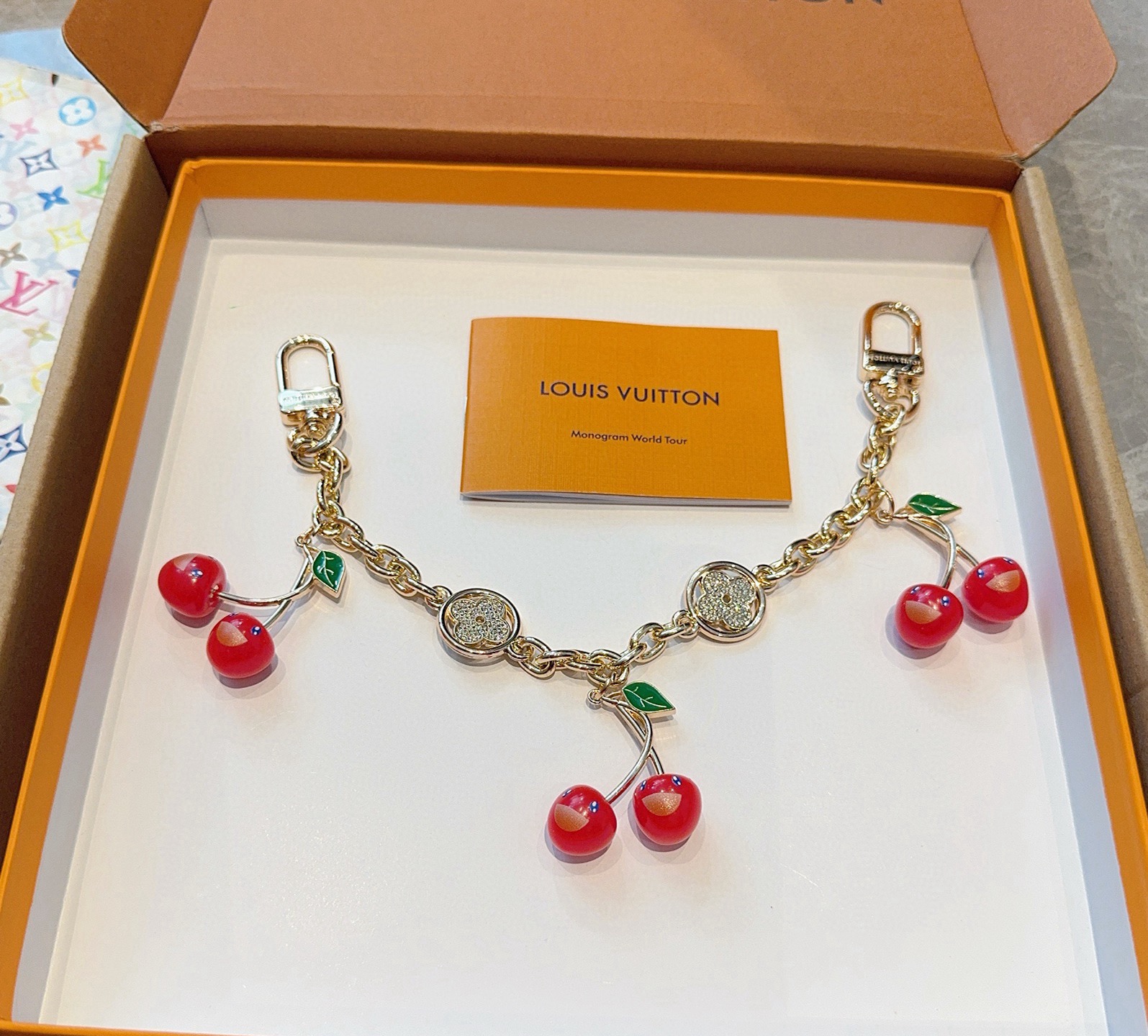 LV X TM 樱桃🍒包挂包链原单货 Lv钥匙扣包饰包包挂件Louis Vuitton 路易威登 樱桃🍒