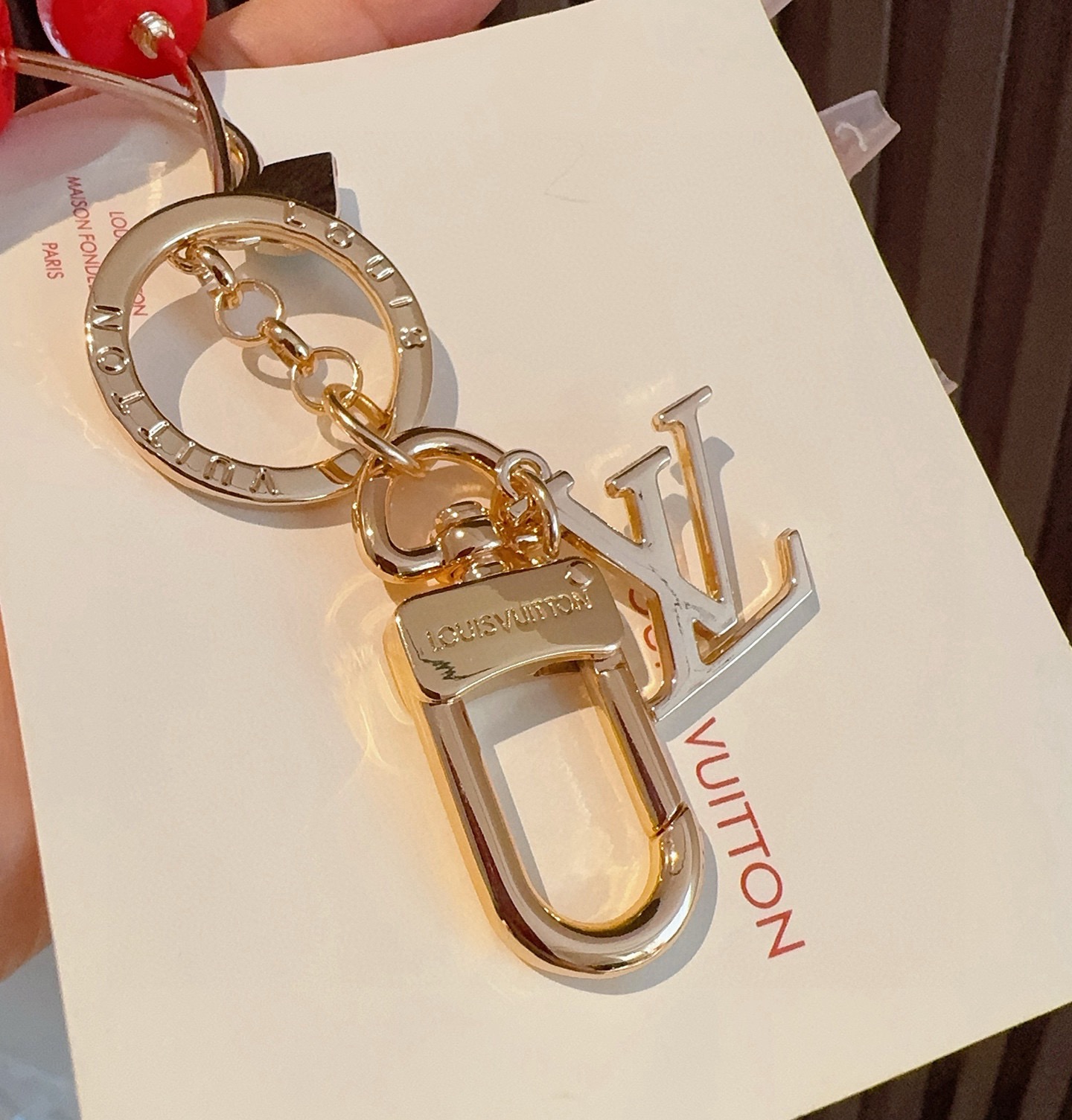 新款M02476 lv樱桃🍒钥匙扣 包包挂件挂饰LV x TM LV Cerise 包饰出自路易威登 x
