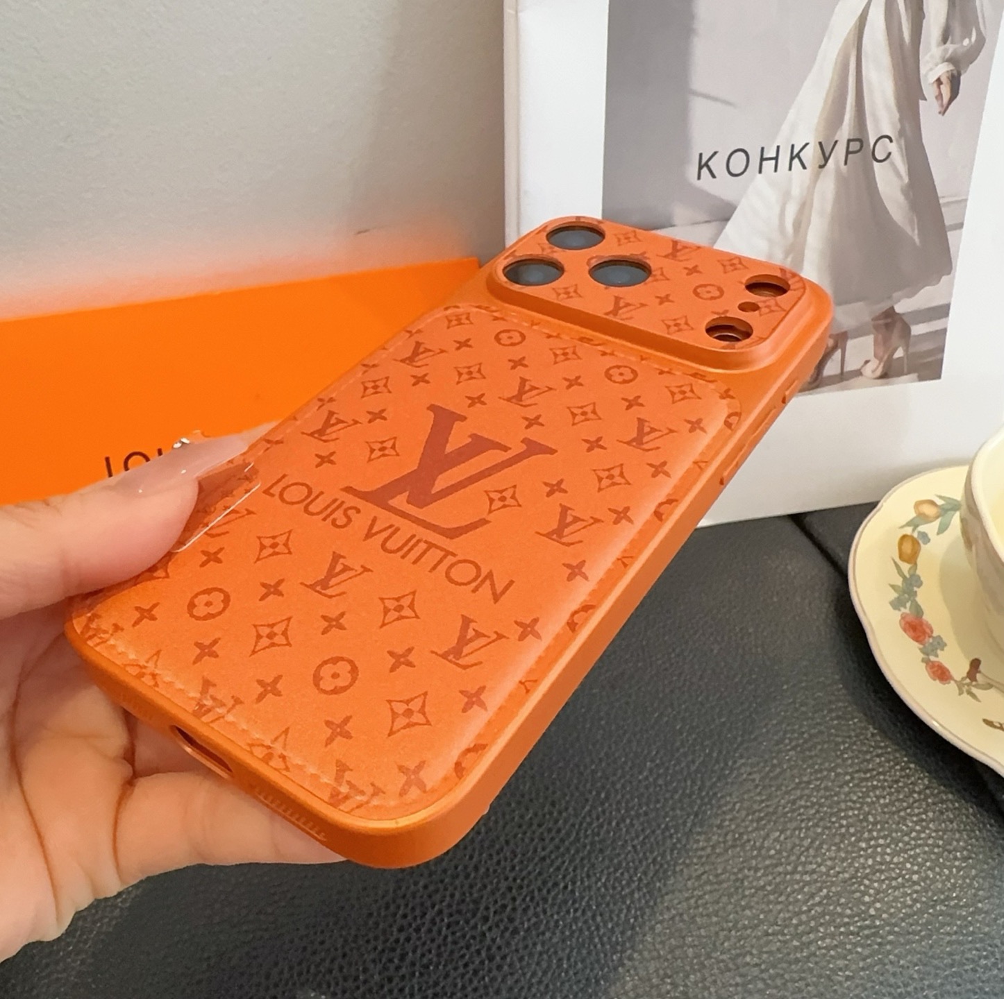 星宇橙系列 lv 秒变17 压花闪粉全包精孔手机壳型号：为了不出现报错型号，请打开本机查看手机设置显示的