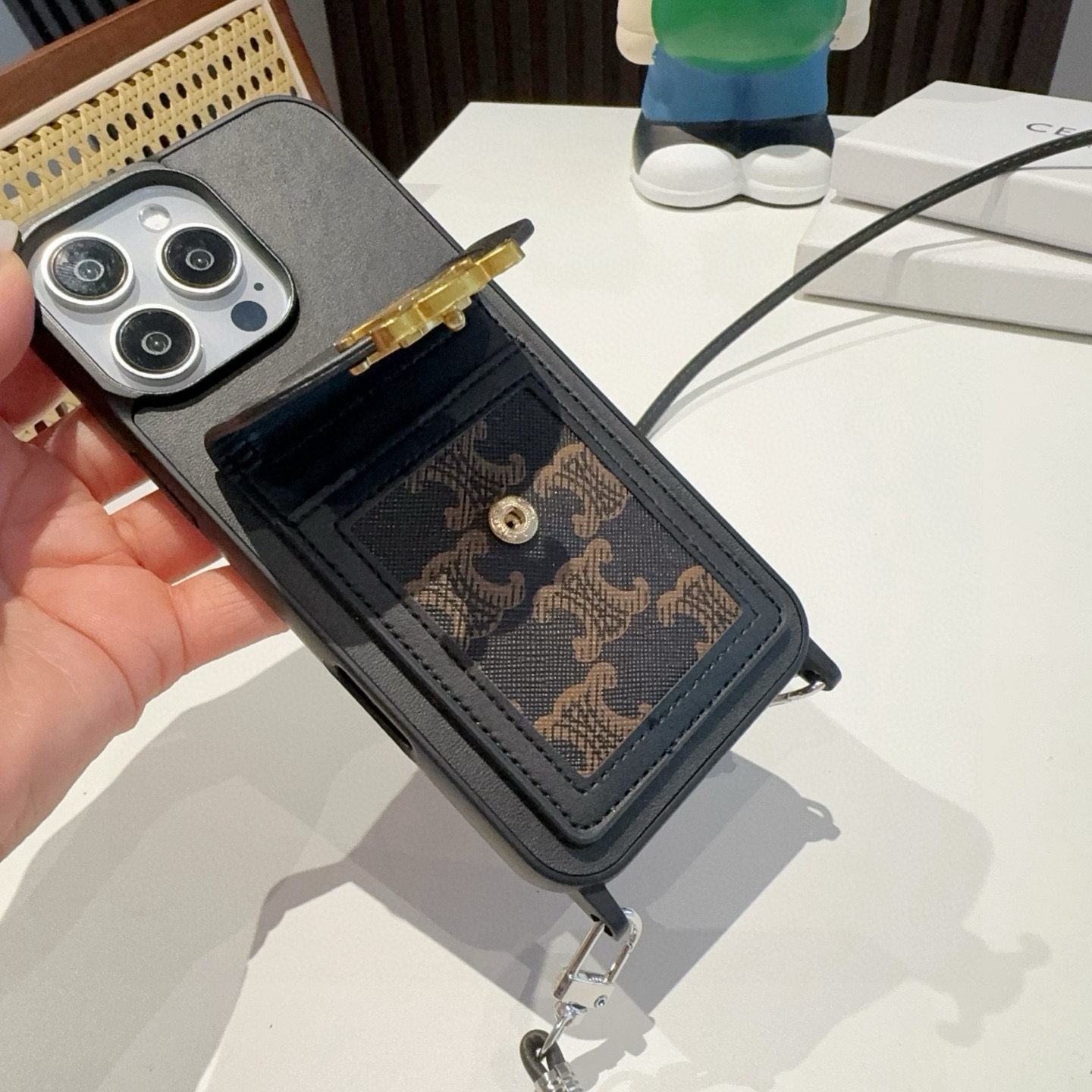 ✨💠Celine•赛琳斜挎插卡手机壳 全包卡包手机壳 挂绳🉑拆卸型号：为了不出现报错型号，请打开本机查看