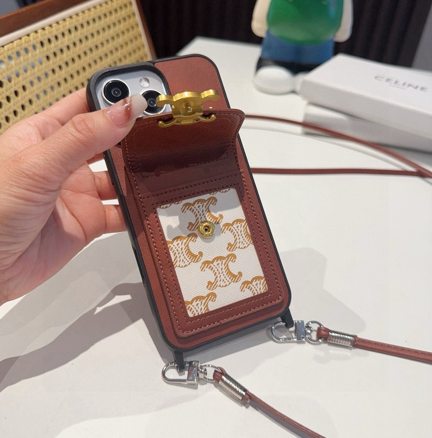 ✨💠Celine•赛琳斜挎插卡手机壳 全包卡包手机壳 挂绳🉑拆卸型号：为了不出现报错型号，请打开本机查看