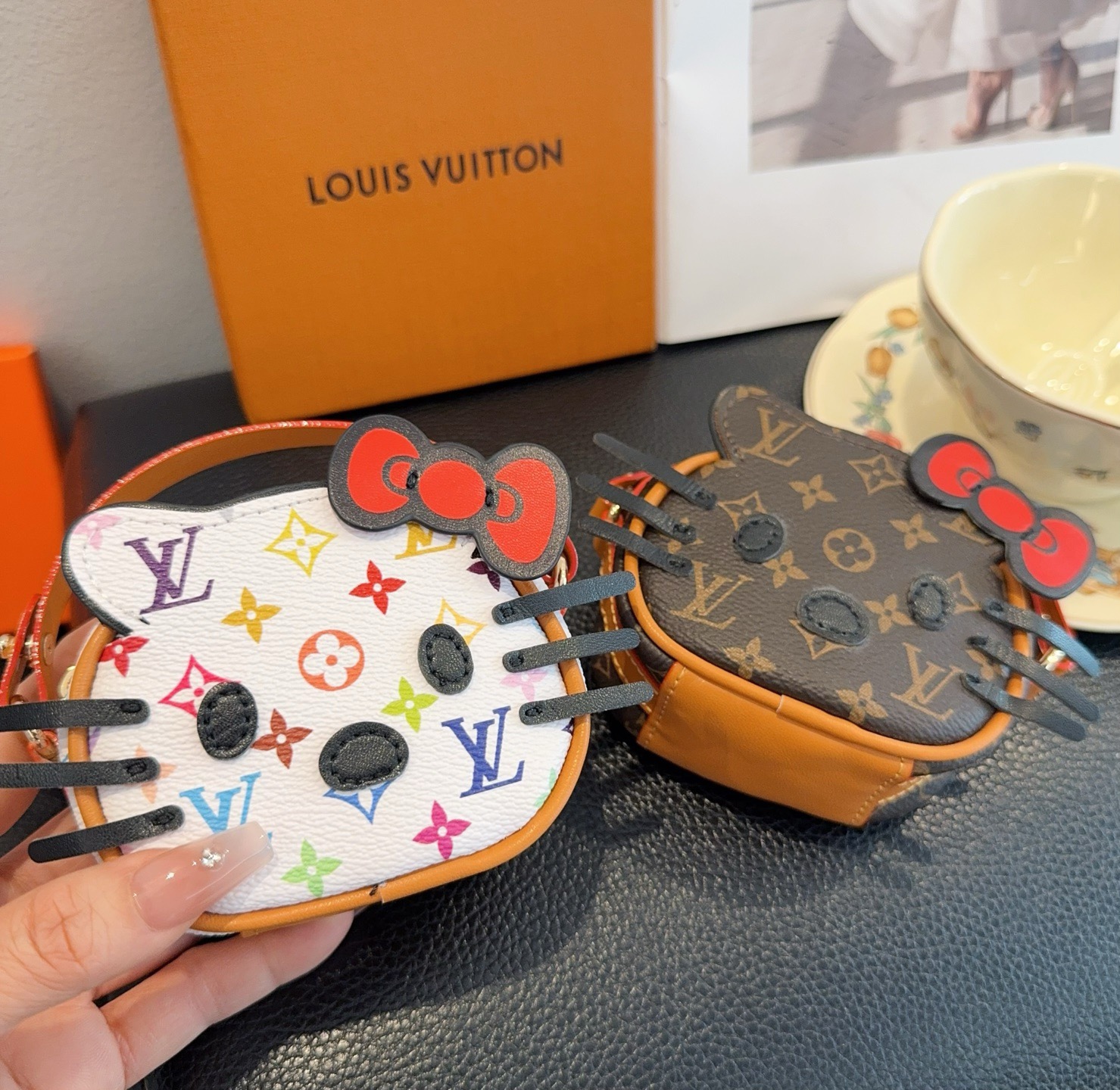 配链条LV迷你包Hello Kitty小猫斜挎包 萌宝穿搭必备Kitty 控绝对不能错过的包包挂件 适合