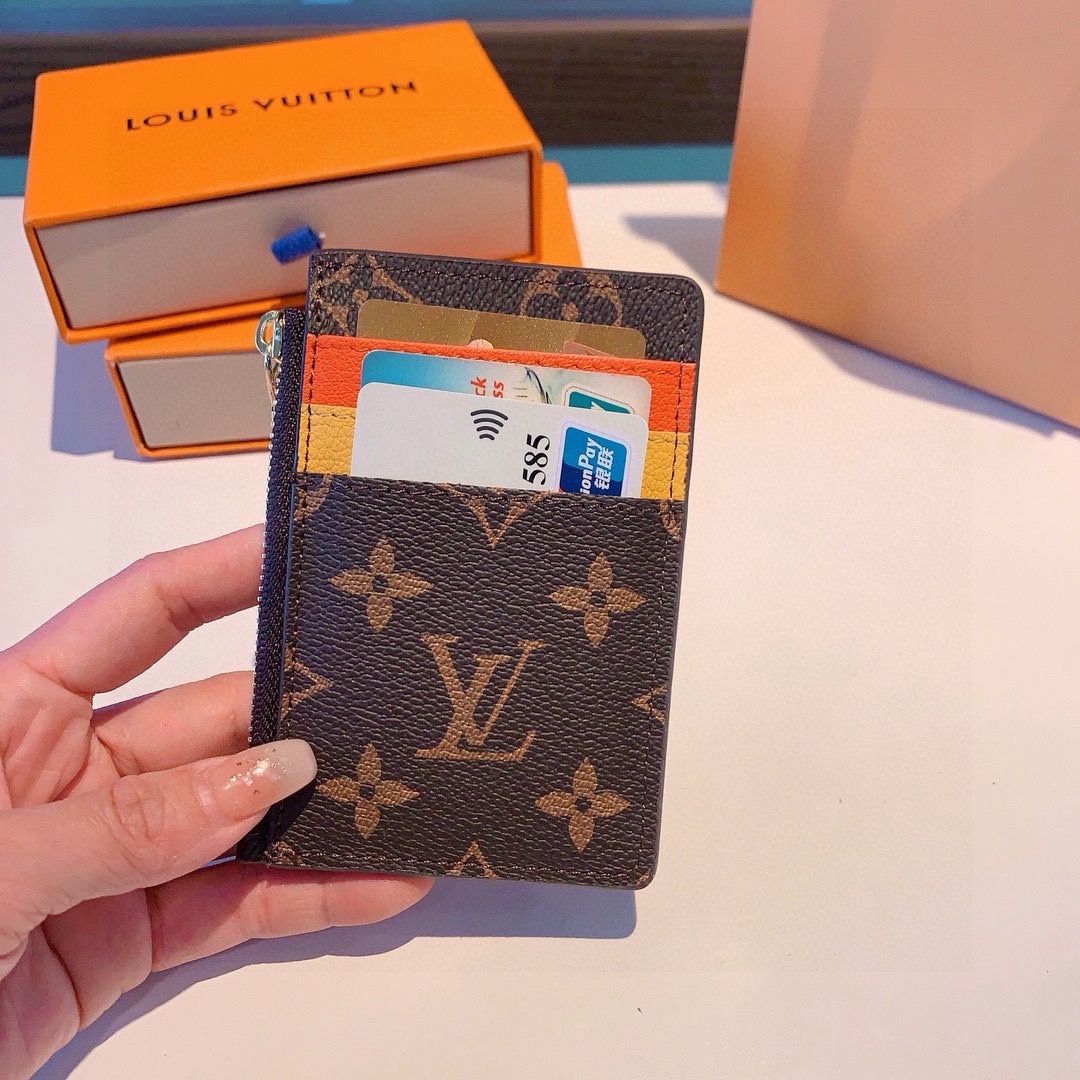 🔥独家新品LV卡通老花卡包，经典老花零钱包，圣诞熊🐻 小柴犬、米妮乔巴唐老鸭卡包零钱包两用，超纤材质 五