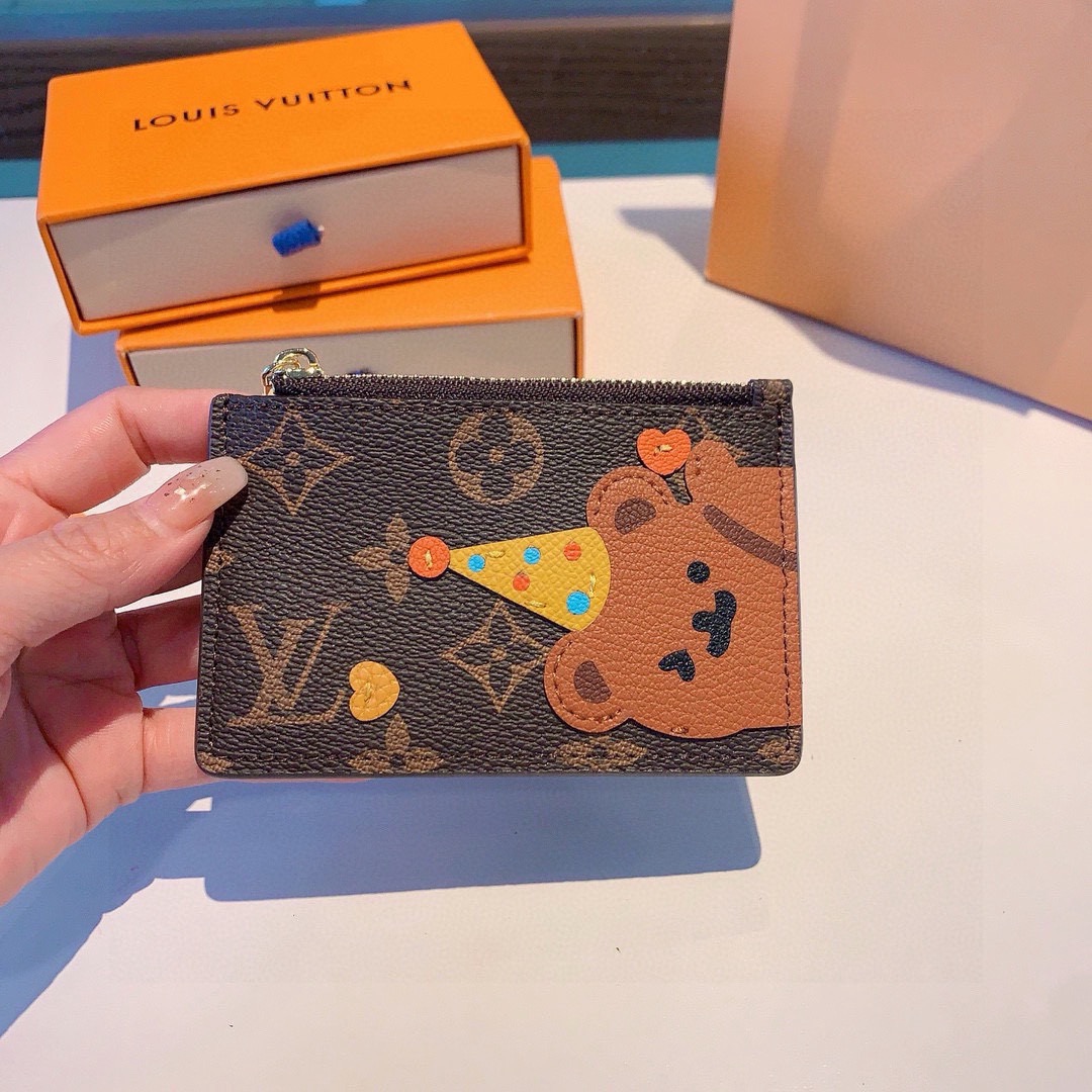 🔥独家新品LV卡通老花卡包，经典老花零钱包，圣诞熊🐻 小柴犬、米妮乔巴唐老鸭卡包零钱包两用，超纤材质 五