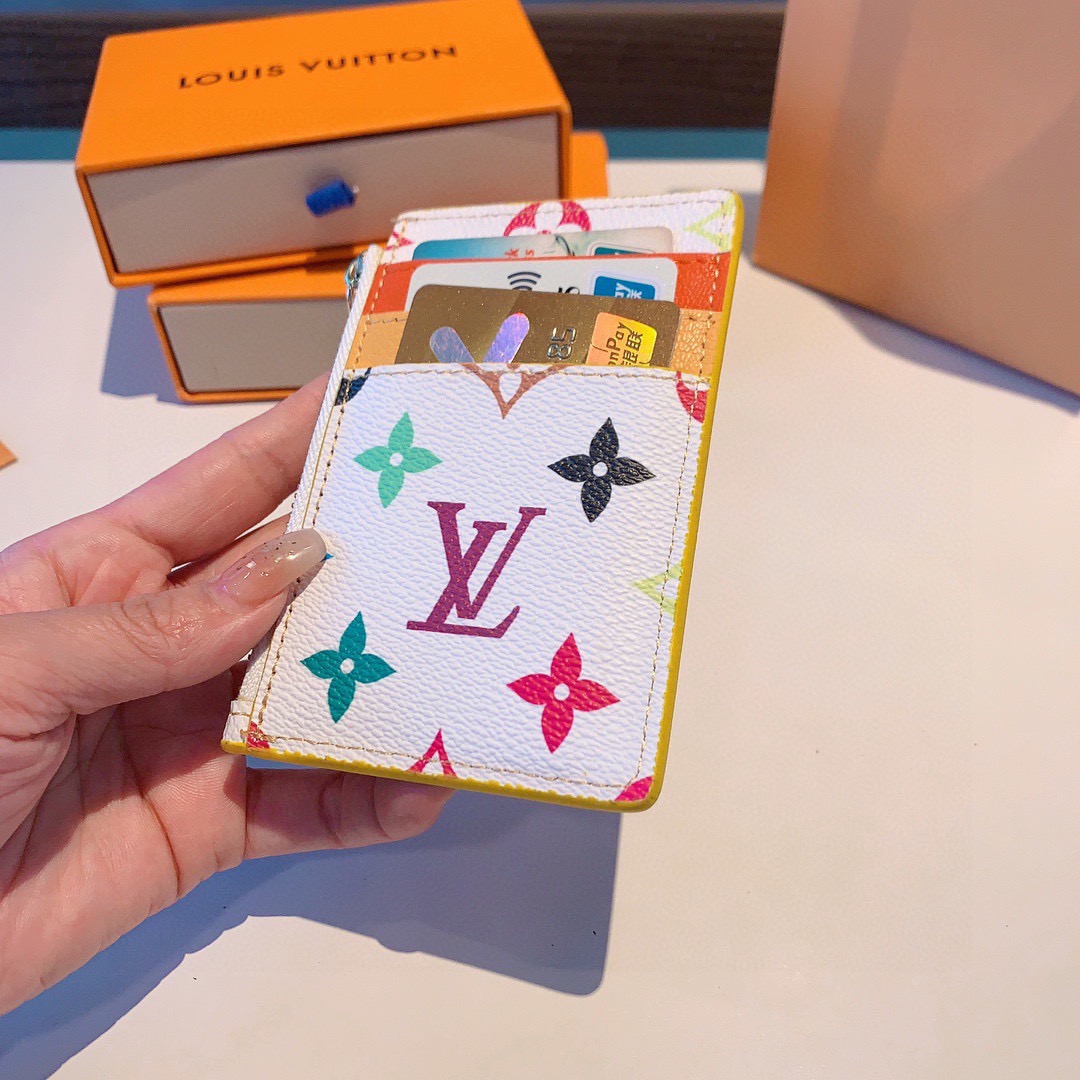 🔥独家新品LV卡通老花卡包，经典老花零钱包，圣诞熊🐻 小柴犬、米妮乔巴唐老鸭卡包零钱包两用，超纤材质 五