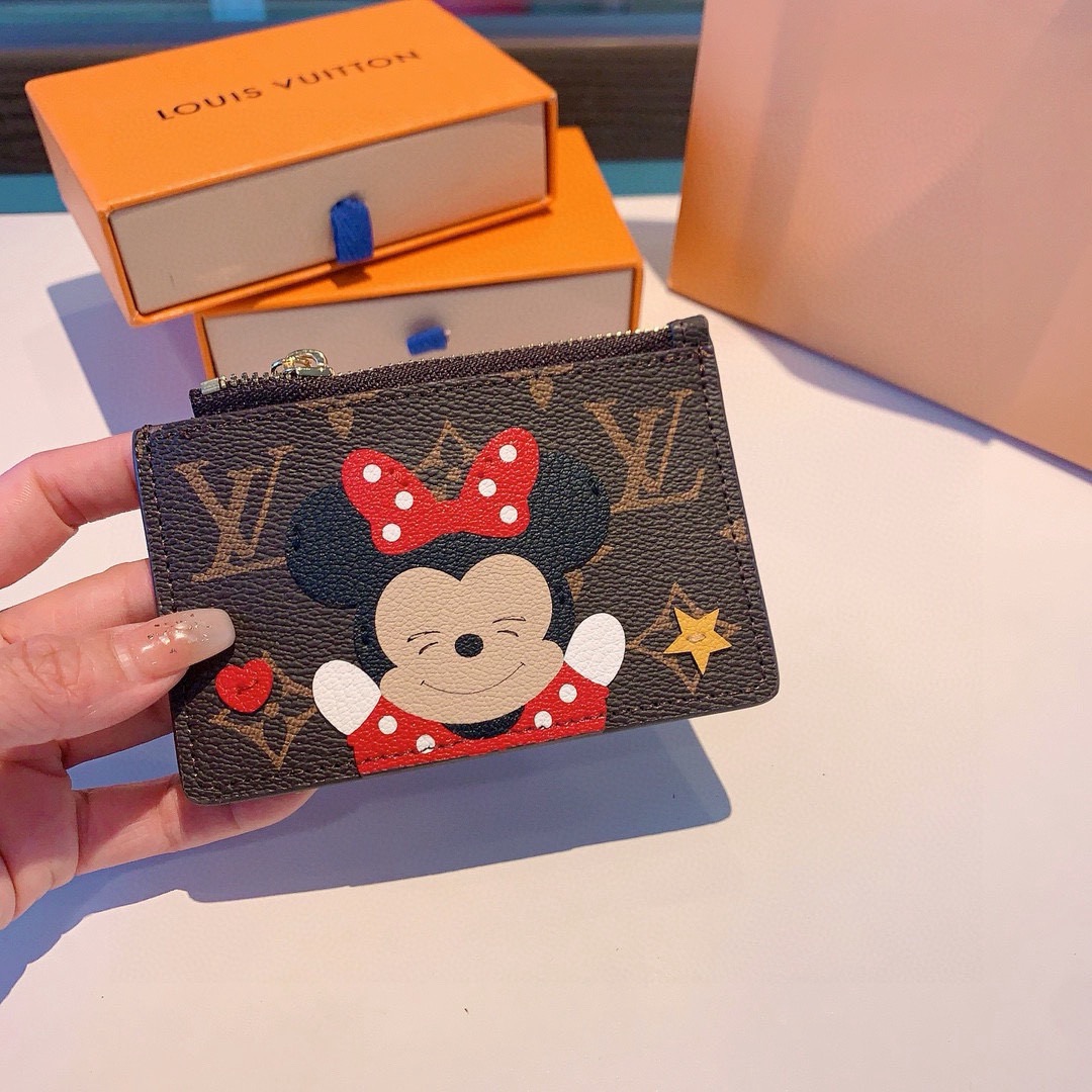 🔥独家新品LV卡通老花卡包，经典老花零钱包，圣诞熊🐻 小柴犬、米妮乔巴唐老鸭卡包零钱包两用，超纤材质 五