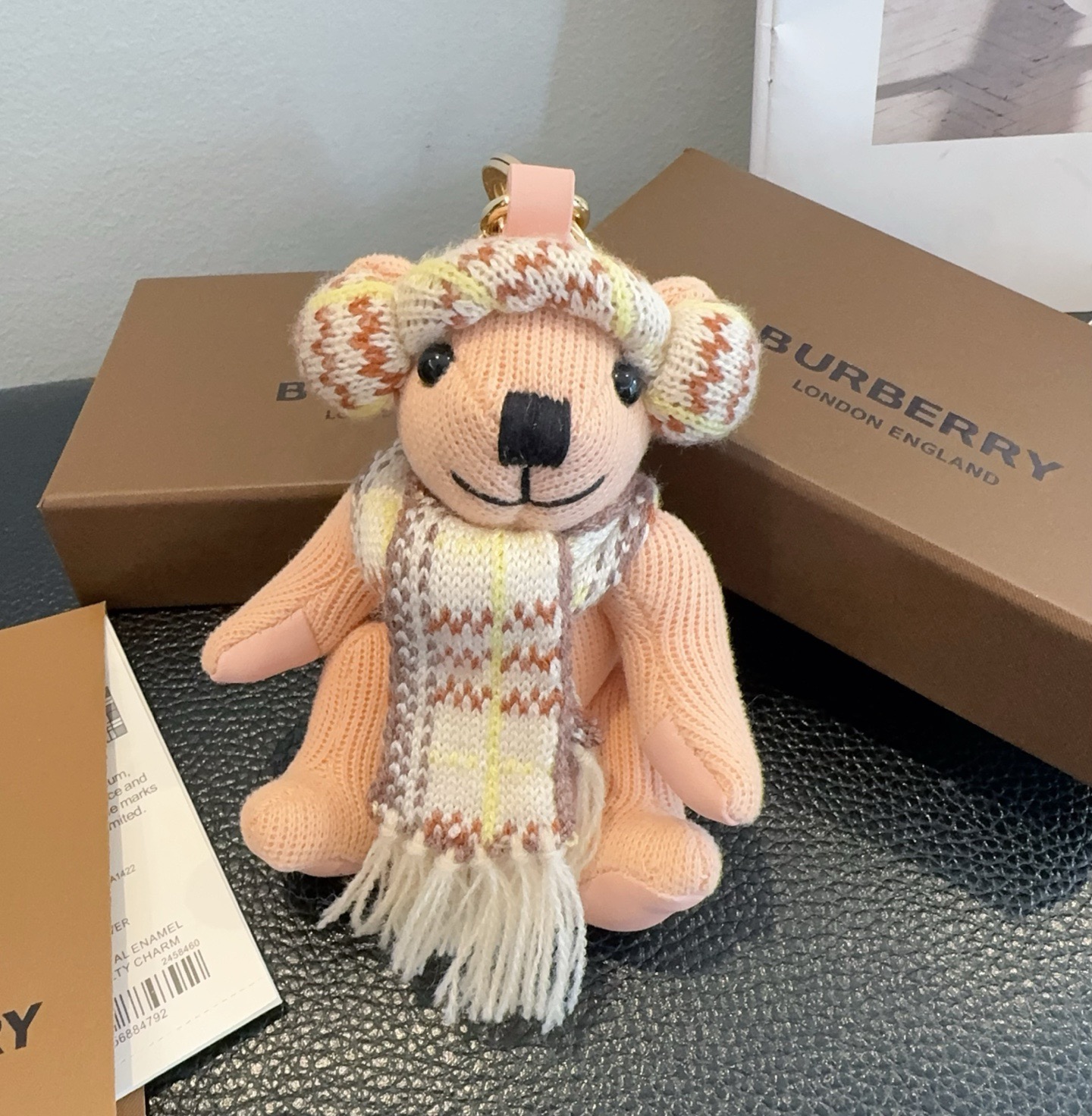 🔥Burberry代工厂小熊🐻挂件，巴宝莉🐻围巾🧣泰迪熊钥匙扣包饰挂件 温柔到心里🥰 准备已久、精致自留
