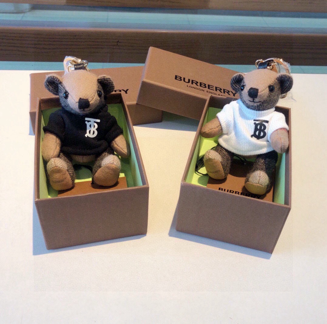 Burberry代工厂小熊🐻挂件，巴宝莉🐻卫衣泰迪熊钥匙扣挂件 温柔到心里🥰 准备已久、精致自留 ！内部