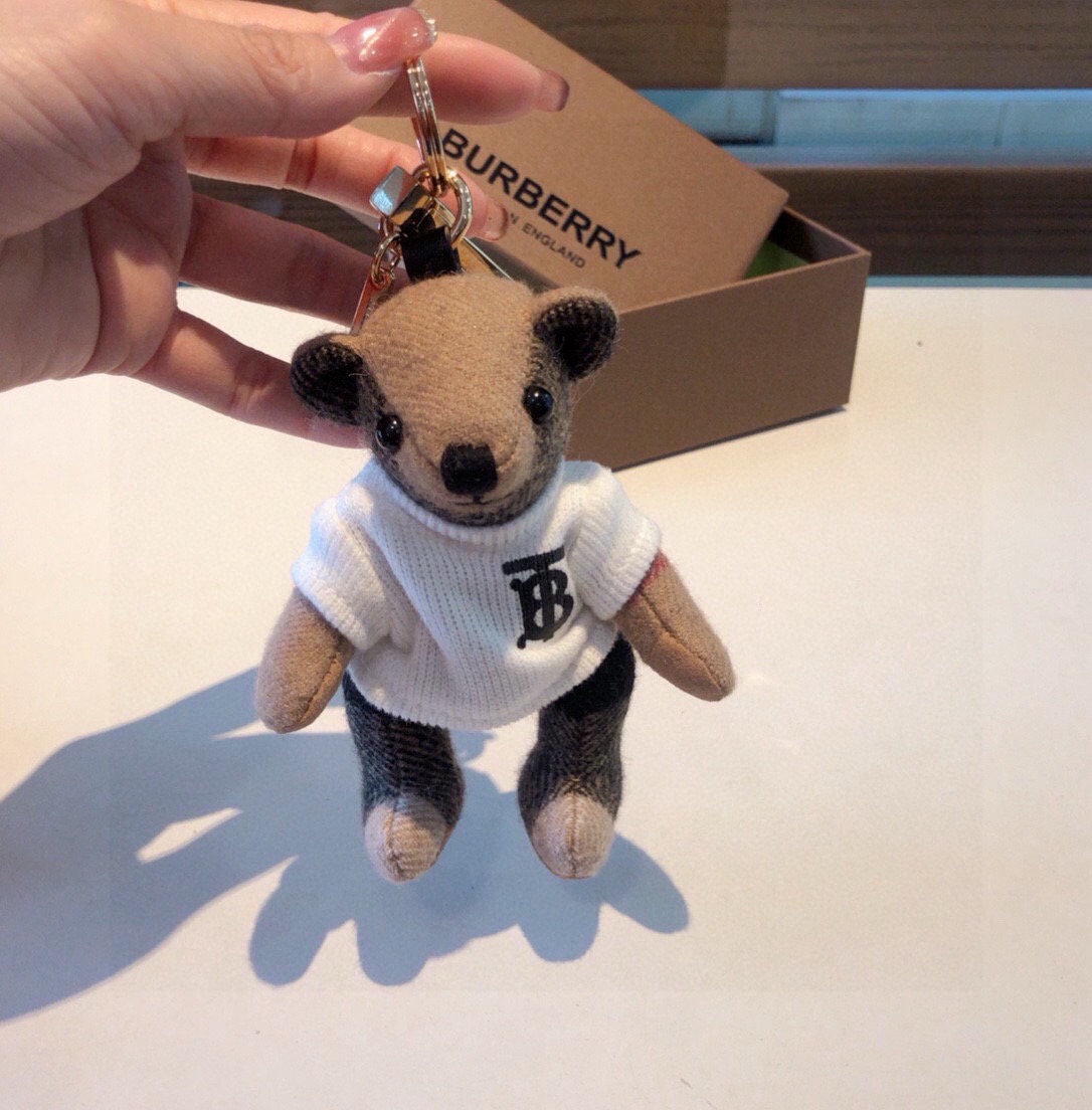 Burberry代工厂小熊🐻挂件，巴宝莉🐻卫衣泰迪熊钥匙扣挂件 温柔到心里🥰 准备已久、精致自留 ！内部