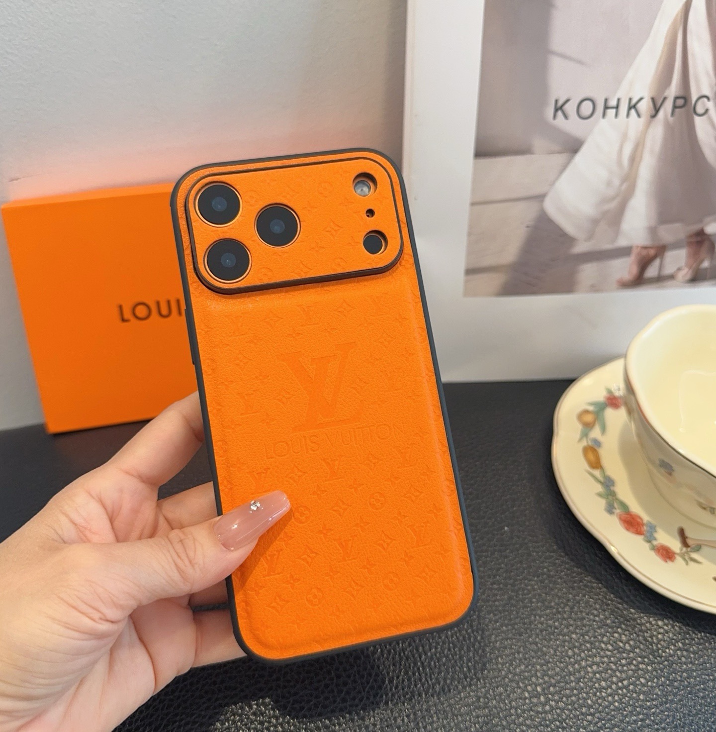 🔥Lv精孔全包手机壳 Lv全包围边皮质手机壳型号：为了不出现报错型号，请打开本机查看手机设置显示的型号⚠