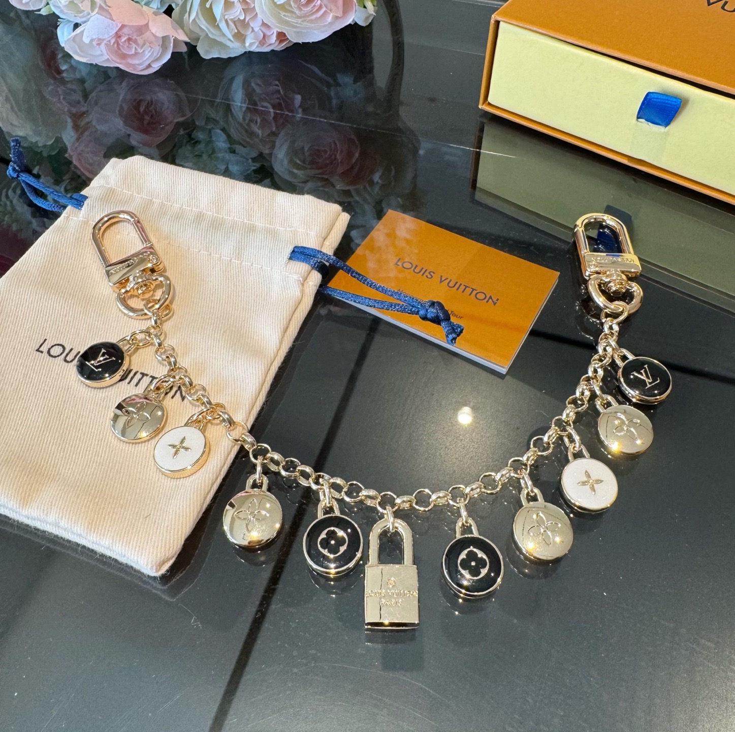 官网新款🔥LV包链 钥匙扣 路易威登珐琅彩色挂饰 包包链条精选莹亮金属 高雅奢华！