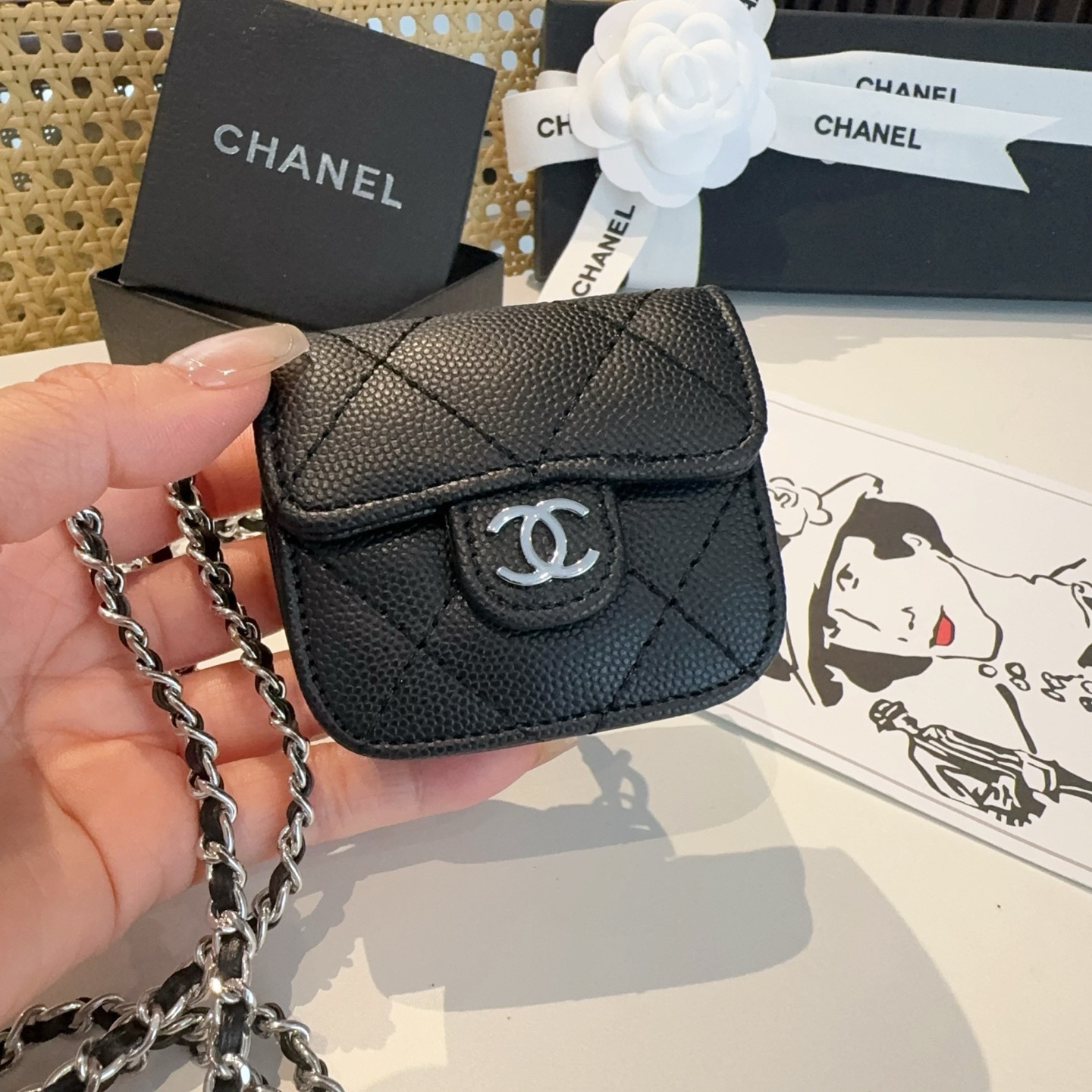 ❤️香奈儿CHANEL经典菱格鱼子酱皮纹 通用耳机包💥官网1:1耳机包 时尚迷你包包，链条⛓️挂绳可拆卸