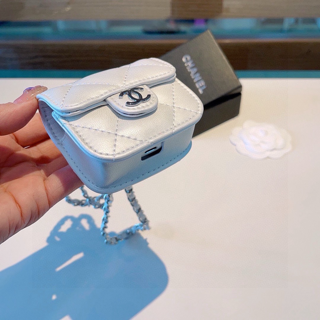 ❤️香奈儿CHANEL经典菱格通用耳机包💥官网1:1耳机包 时尚迷你包包，链条⛓️挂绳可拆卸，蓝牙耳机包