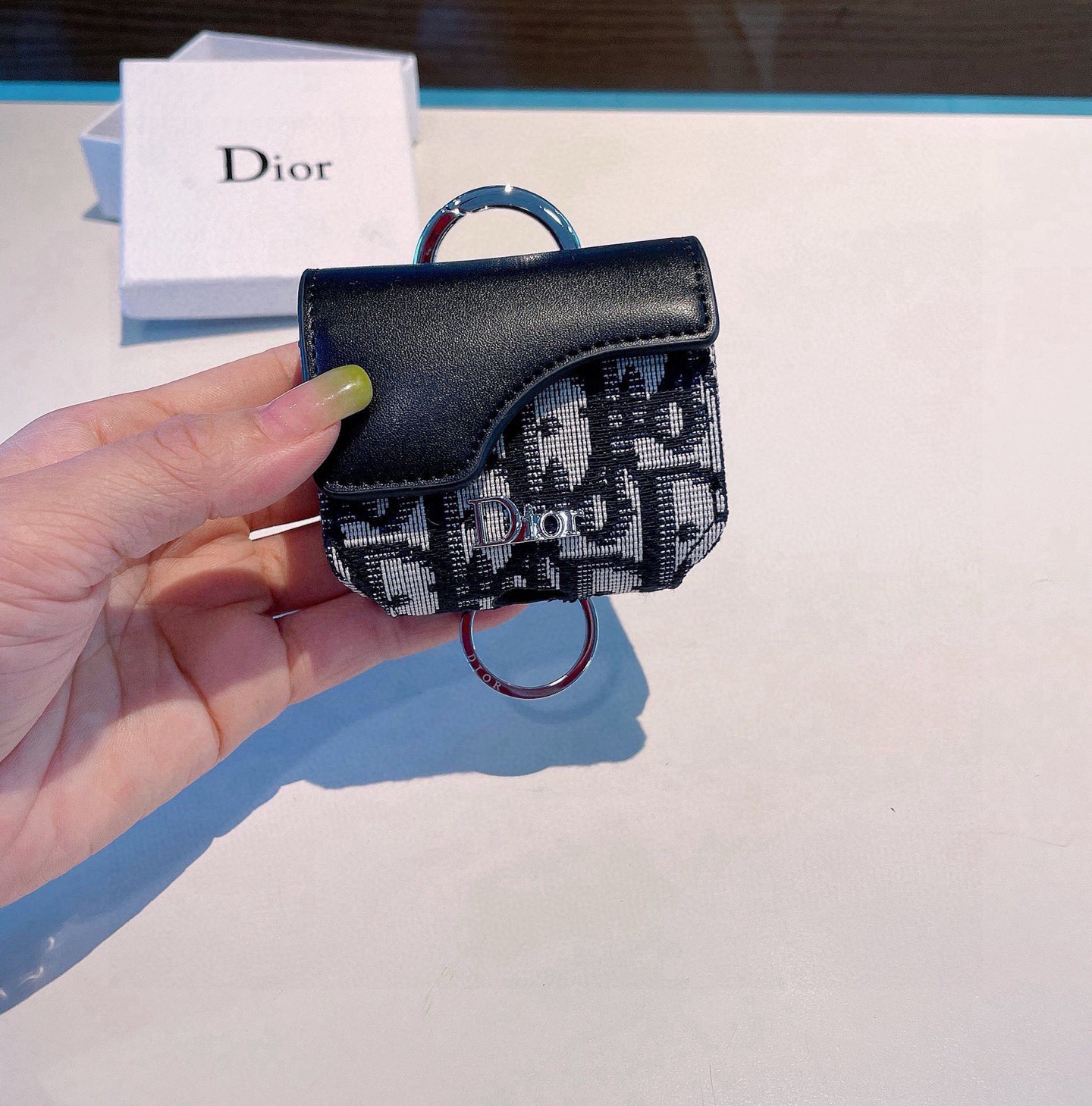🔥Dior官网款耳机包，迪奥拼色耳机包，原版五金，一个尺寸73mm*68mm*35mm，适用任何尺寸蓝牙