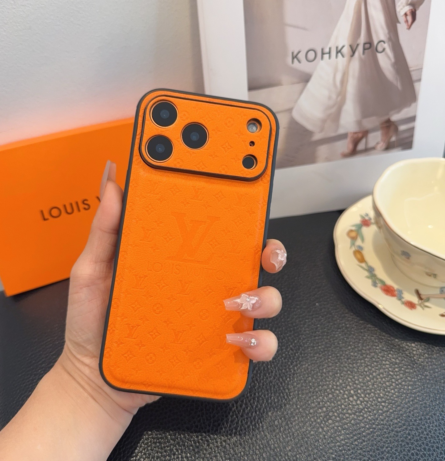 🔥Lv精孔全包手机壳 Lv全包围边皮质手机壳型号：为了不出现报错型号，请打开本机查看手机设置显示的型号⚠