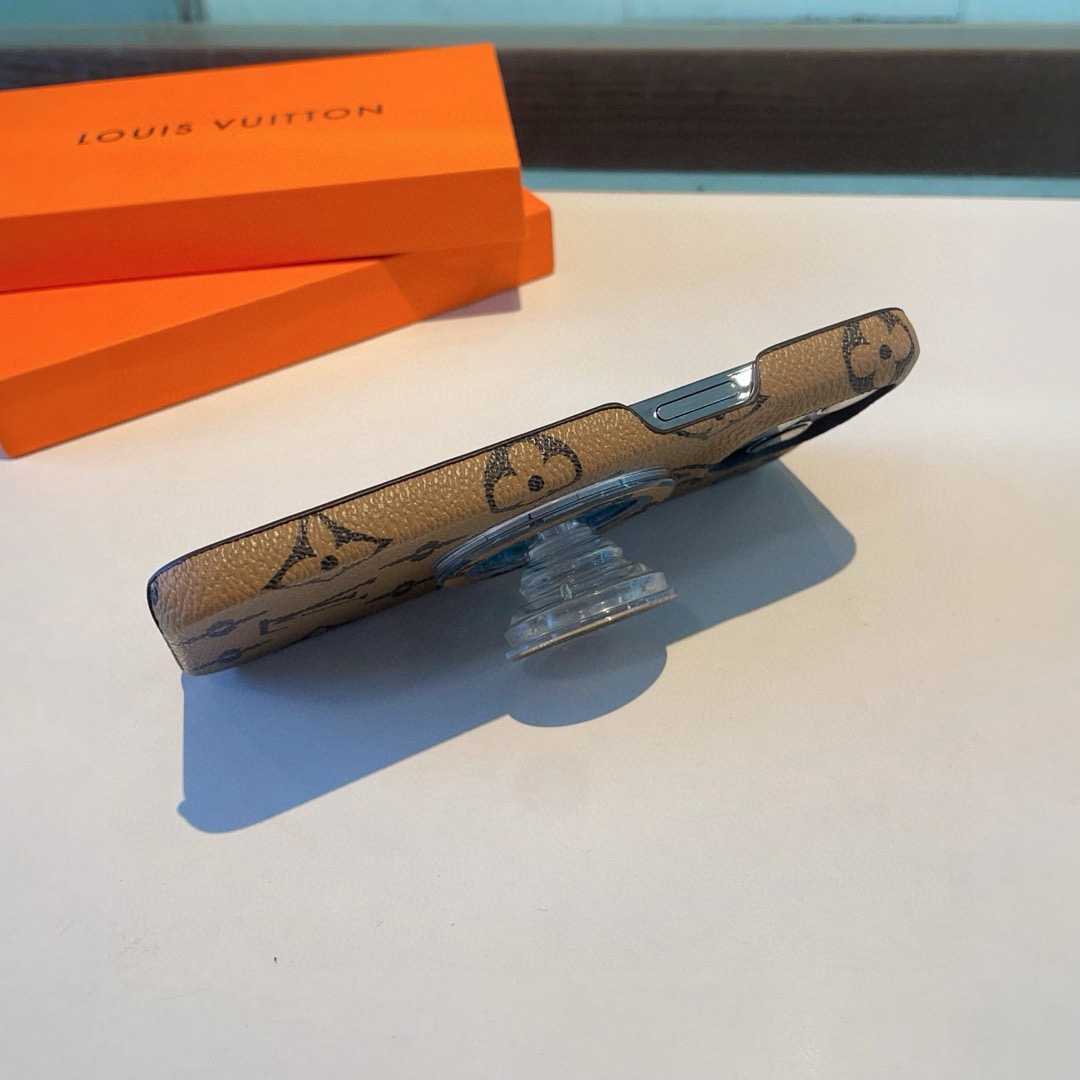 💕新品💕✨Lv经典老花手机壳 强磁吸➕logo支架手机壳型号：为了不出现报错型号，请打开本机查看手机设置