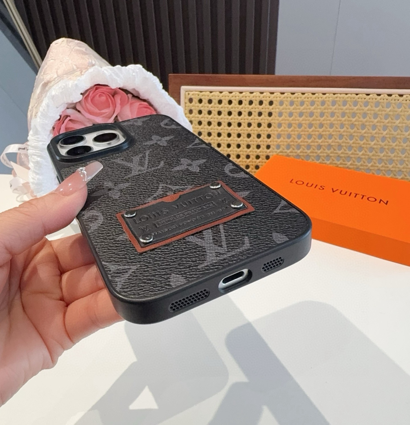 💥LV经典老花手机壳，官网同步贴皮全包手机壳，高端奢华[强]型号：为了不出现报错型号，请打开本机查看手机