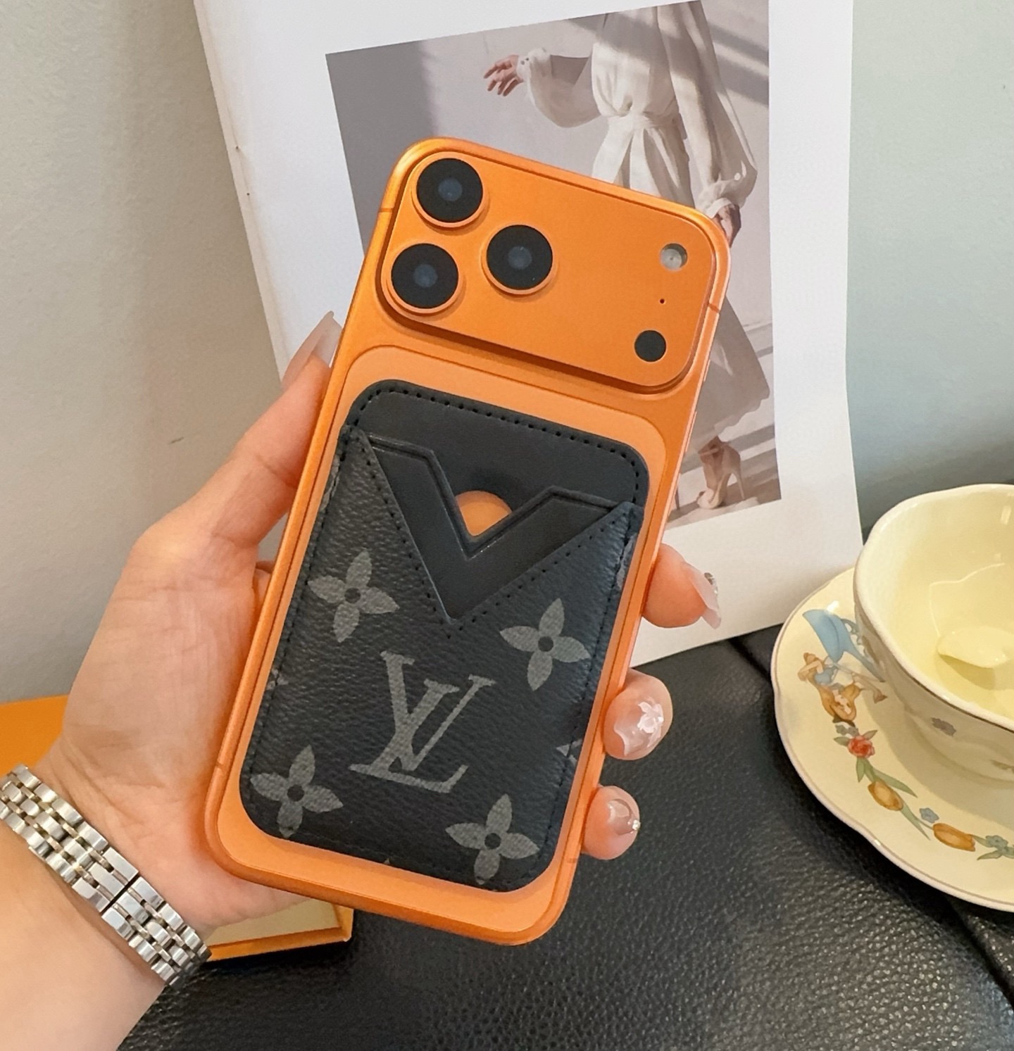 🔥LV官网磁吸卡包 手机磁吸卡包顶级高品质[强]磁吸式卡夹，尺寸：长6.5*高9.5*宽0.5厘米