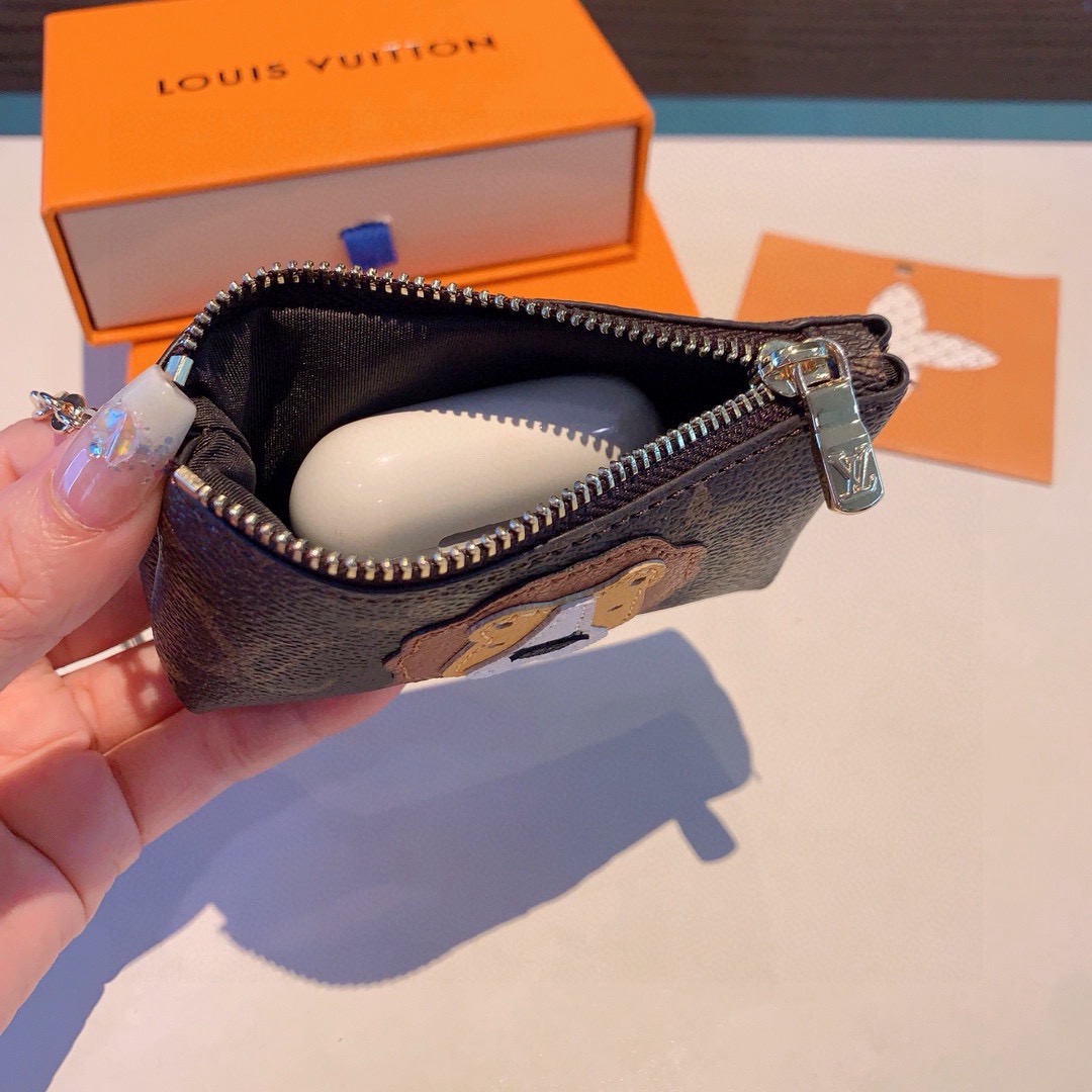 🔥独家新品LV卡通老花零钱包包，经典老花耳机包，包包挂饰，圣诞熊🐻 小柴犬、狮子🦁️零钱包 超纤材质 五